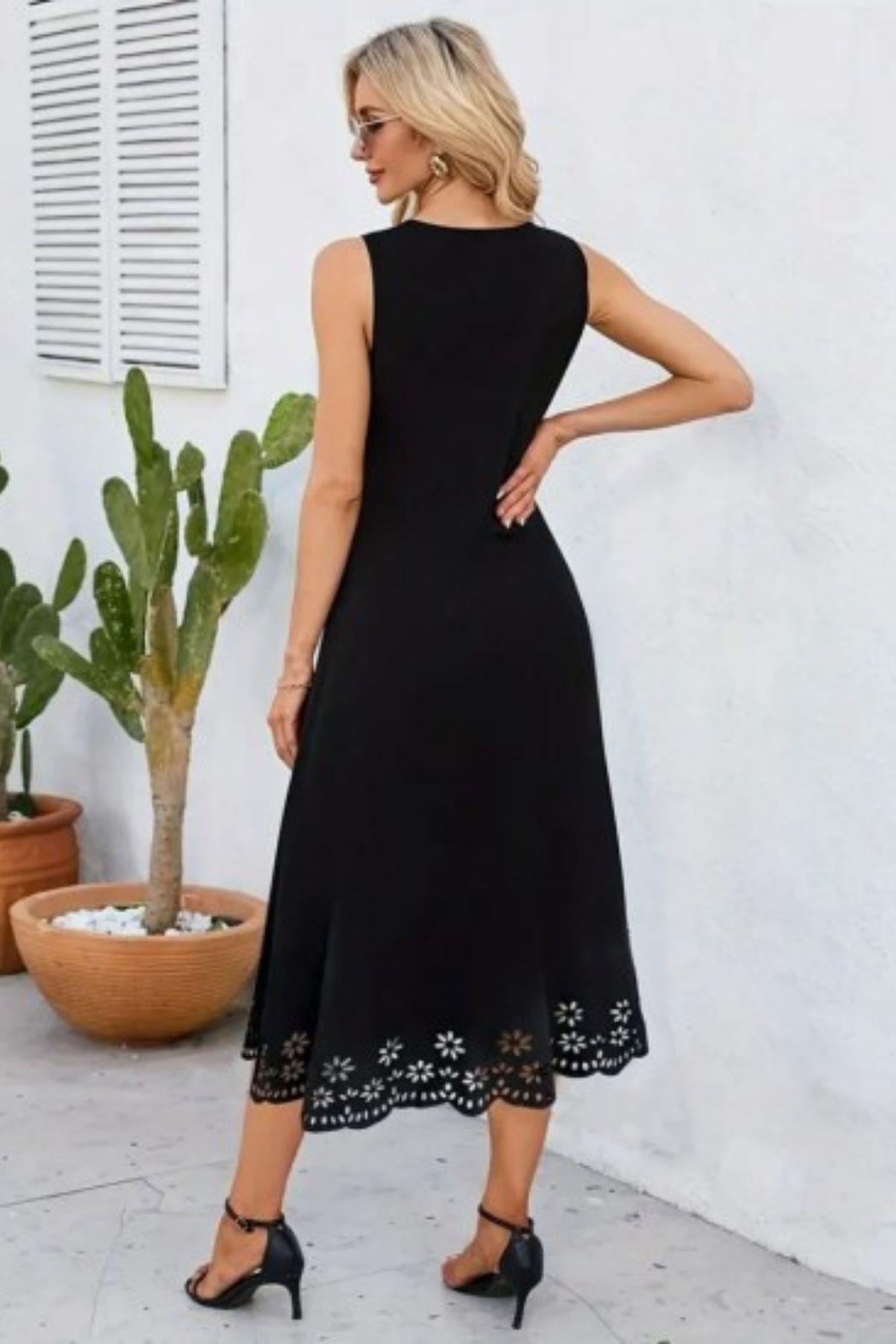 Etek Ucu Lazer Kesim Çiçek Desenli Midi Boy Elbise Siyah