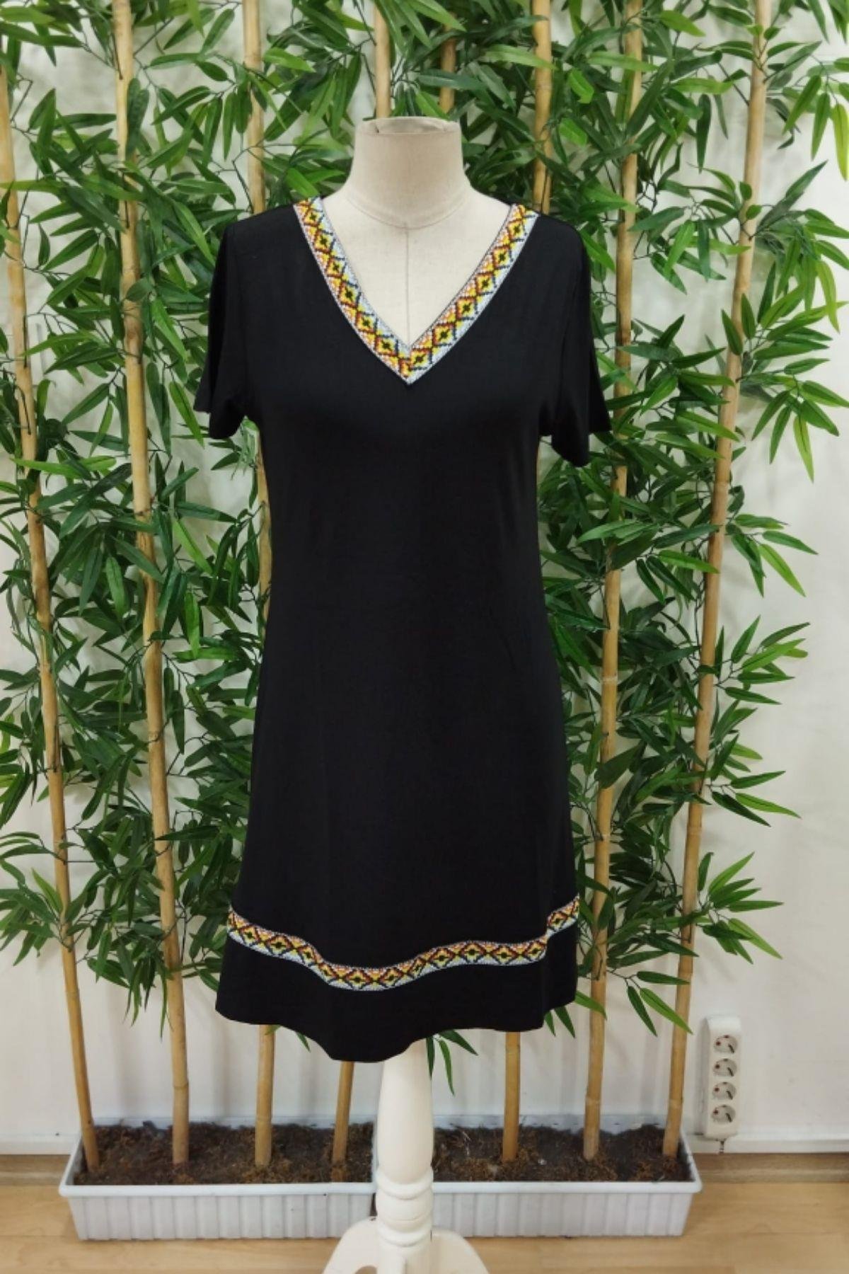 Etnik Desen Şerit Detaylı Viskon Elbise Siyah