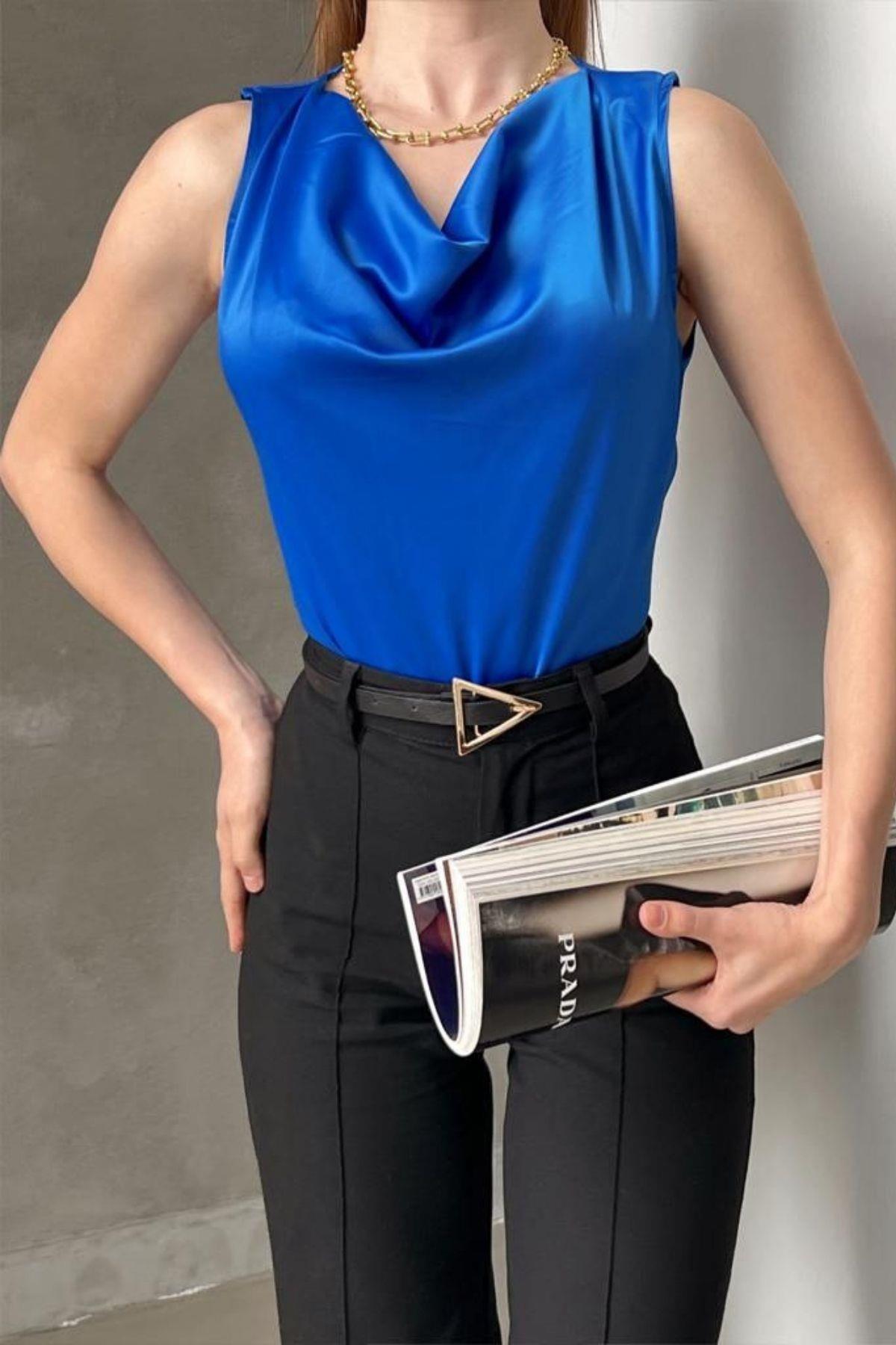 Fermuarlı Sıfır Kol Degaje Yaka Bluz Saks