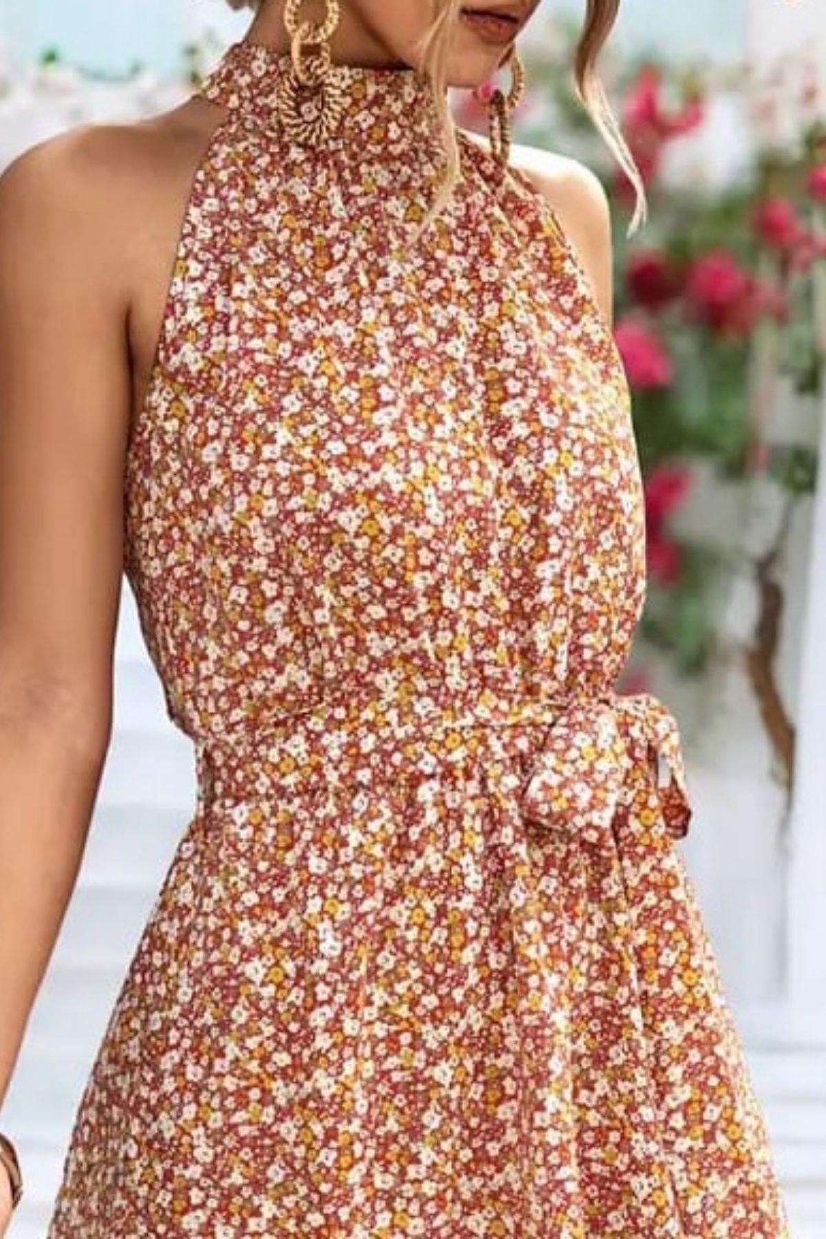 Halter Yaka Eteği Volanlı Kuşaklı Elbise Kahve