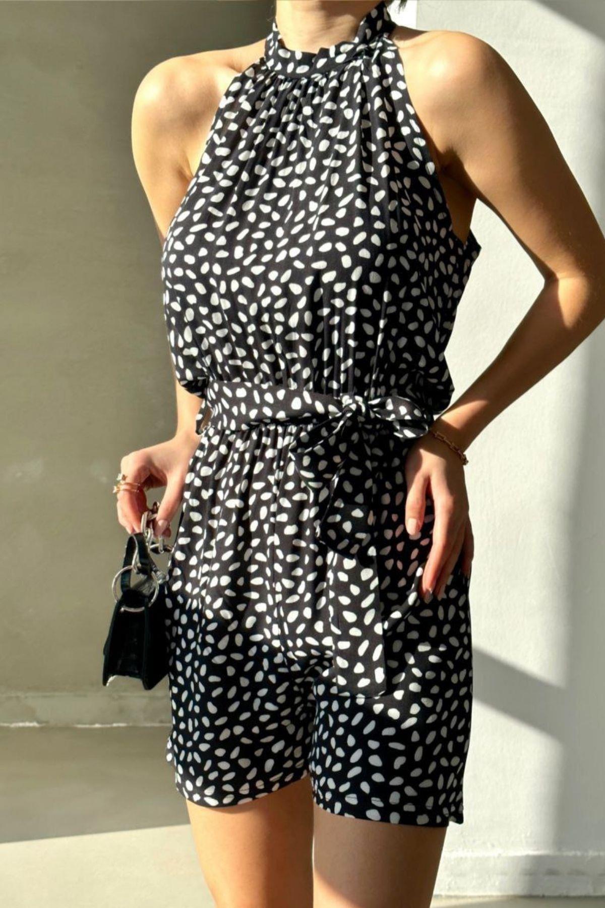 Halter Yaka Kuşaklı Mini Tulum Siyah Beyaz