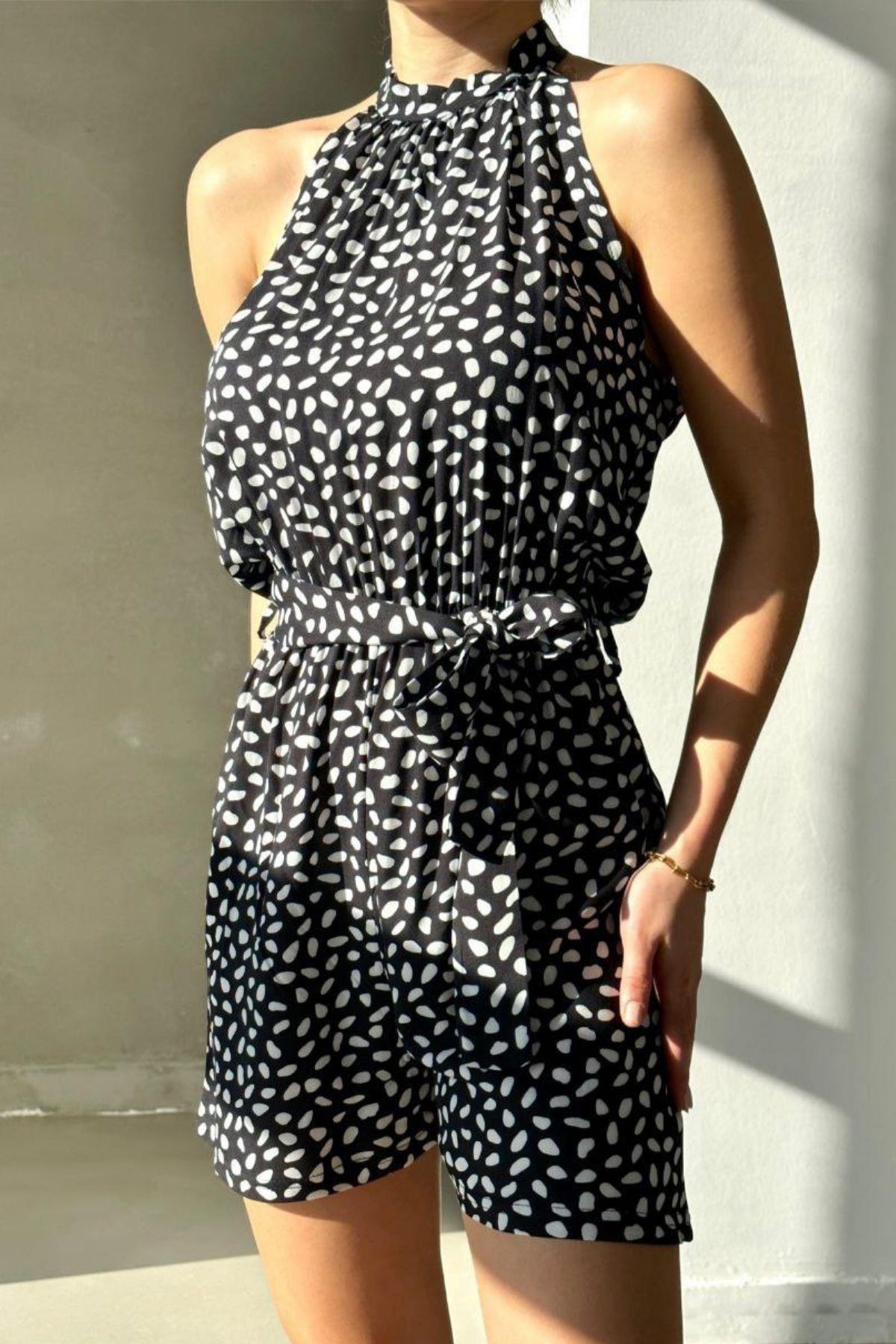 Halter Yaka Kuşaklı Mini Tulum Siyah Beyaz