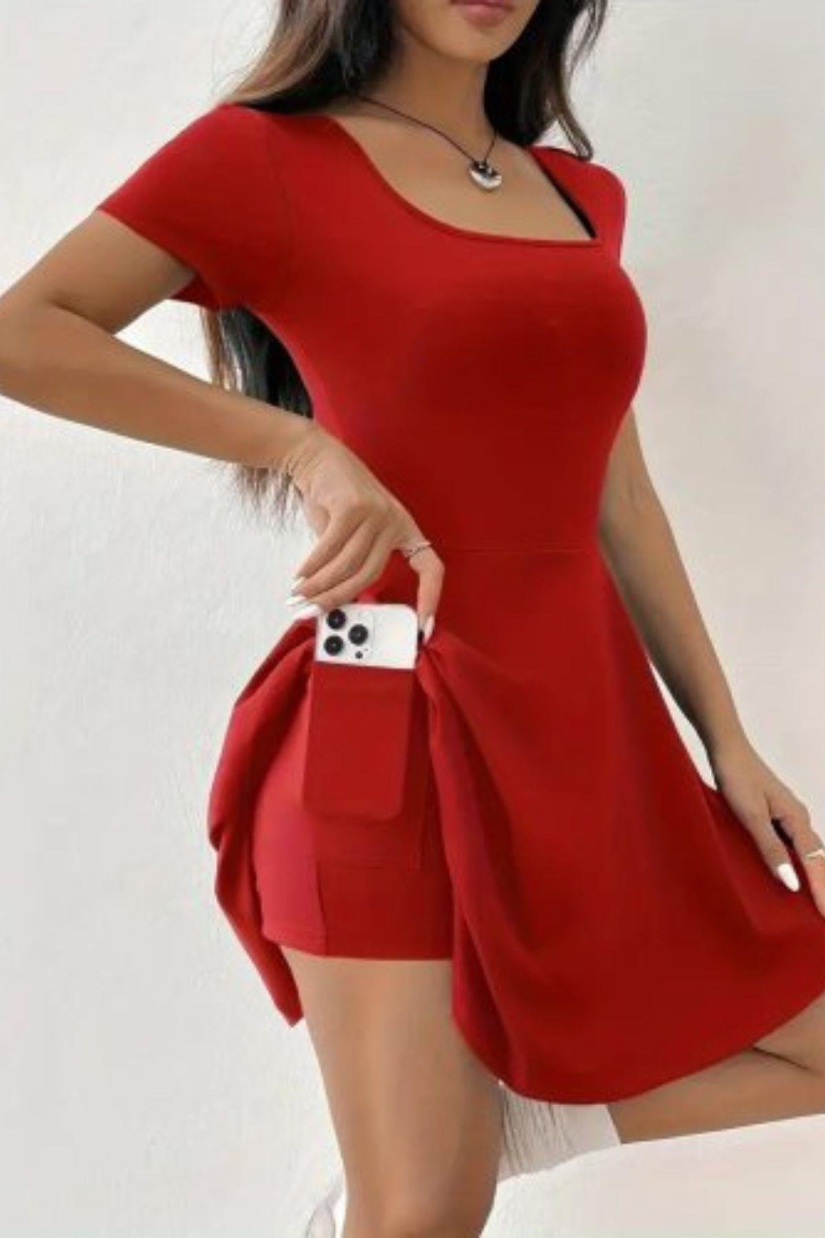 Kare Yaka Şort Detaylı Dalgıç Elbise Kırmızı