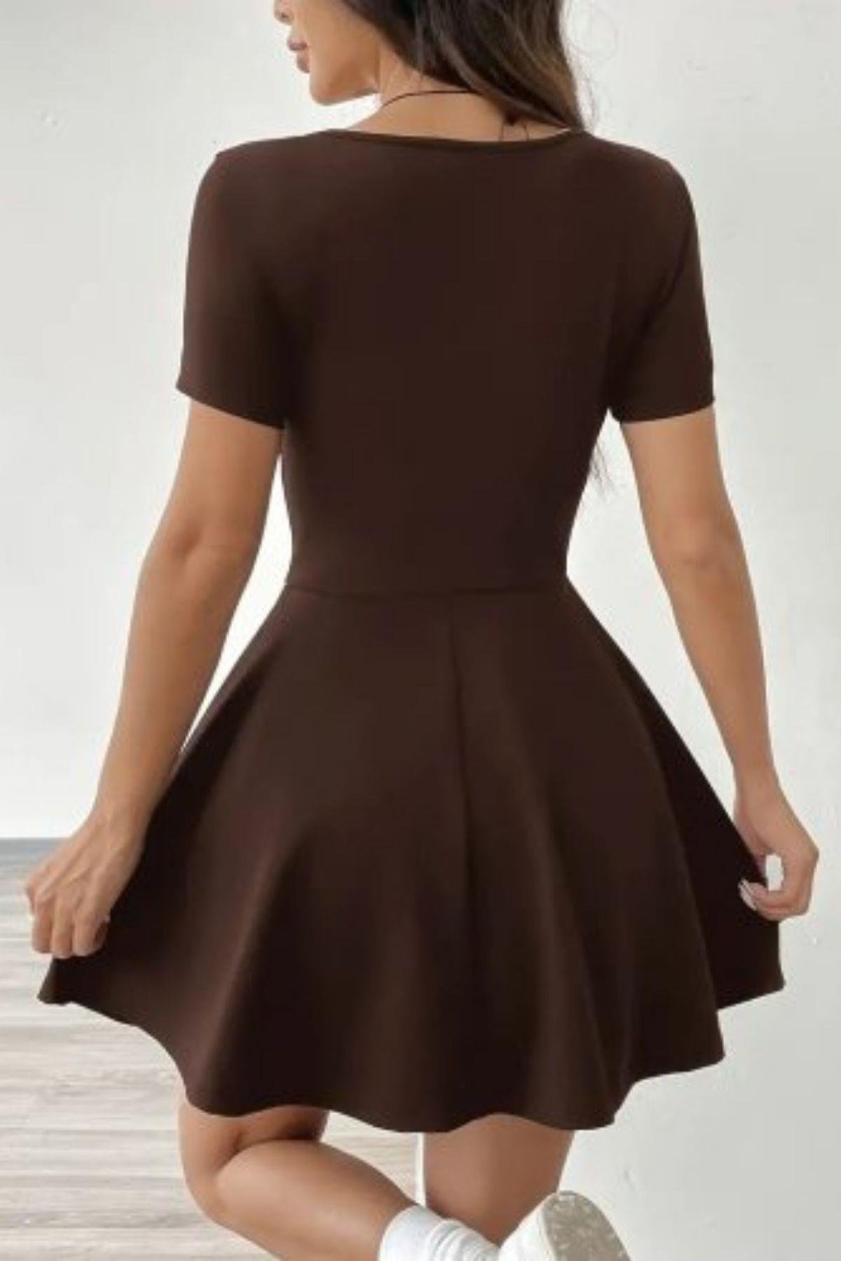 Kare Yaka Şort Detaylı Dalgıç Elbise Kahve