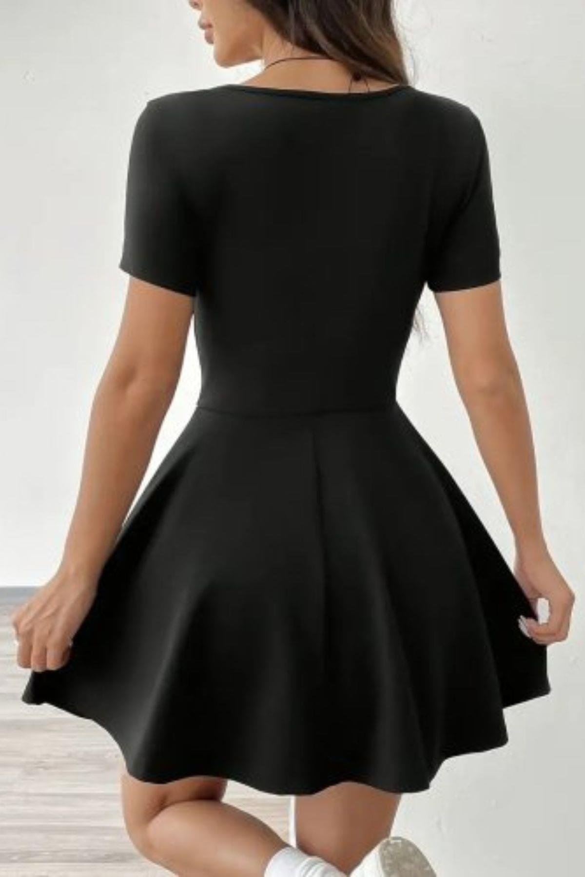 Kare Yaka Şort Detaylı Dalgıç Elbise Siyah