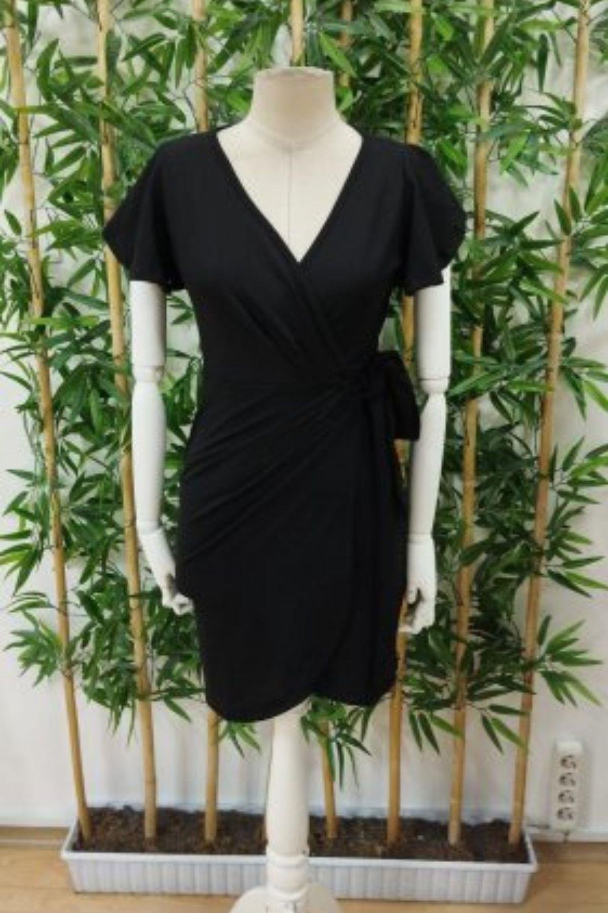 Kruvaze Yaka Bağlama Detaylı Krep Elbise Siyah