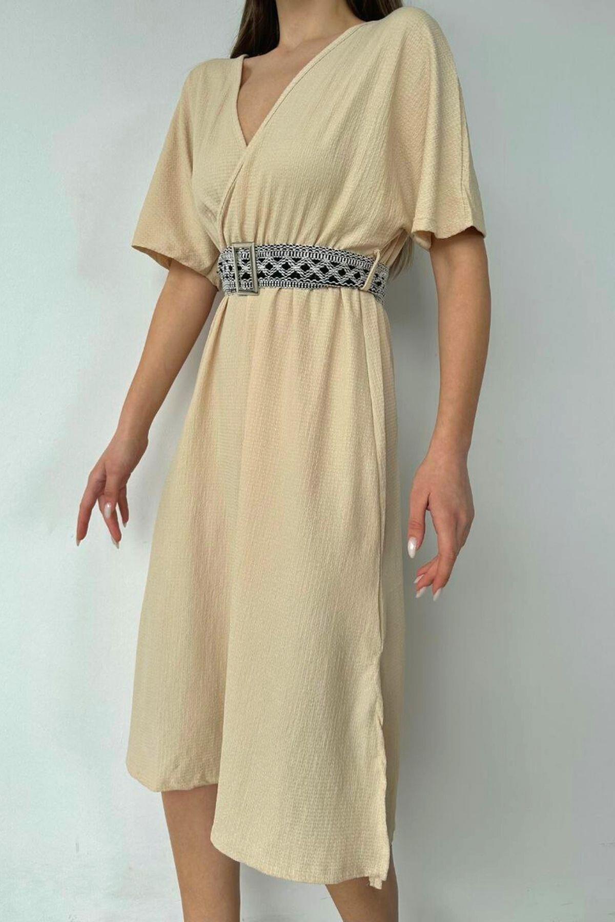 Kruvaze Yaka Kemerli Bürümcük Elbise Bej