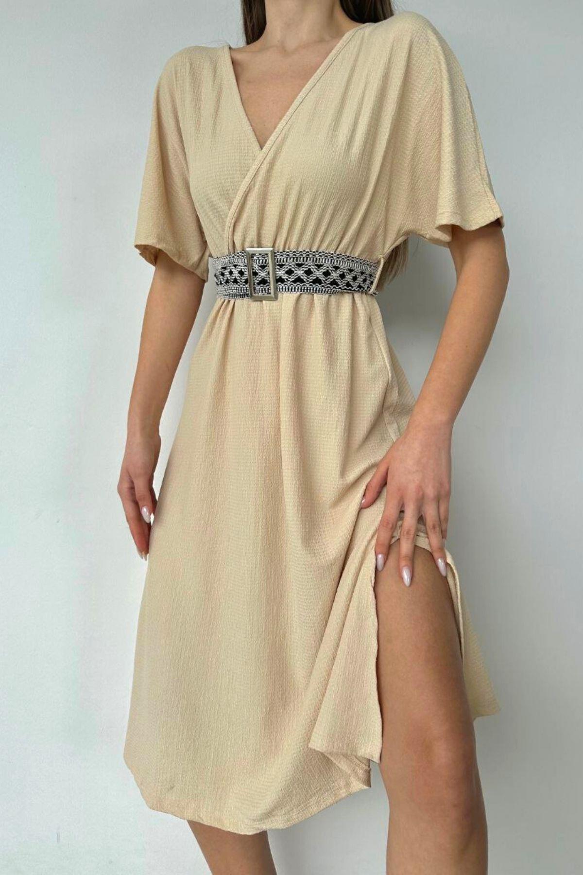 Kruvaze Yaka Kemerli Bürümcük Elbise Bej