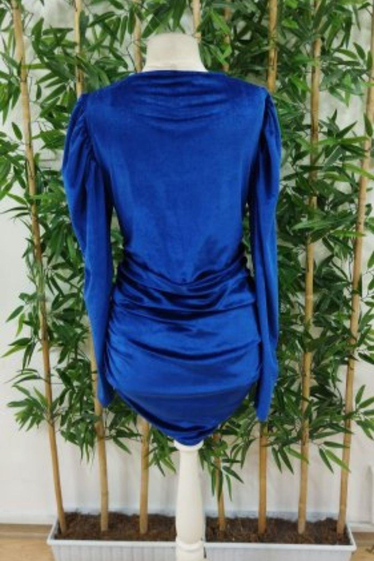 Kruvaze Yaka Yanlardan Büzgülü Kadife Elbise Mavi