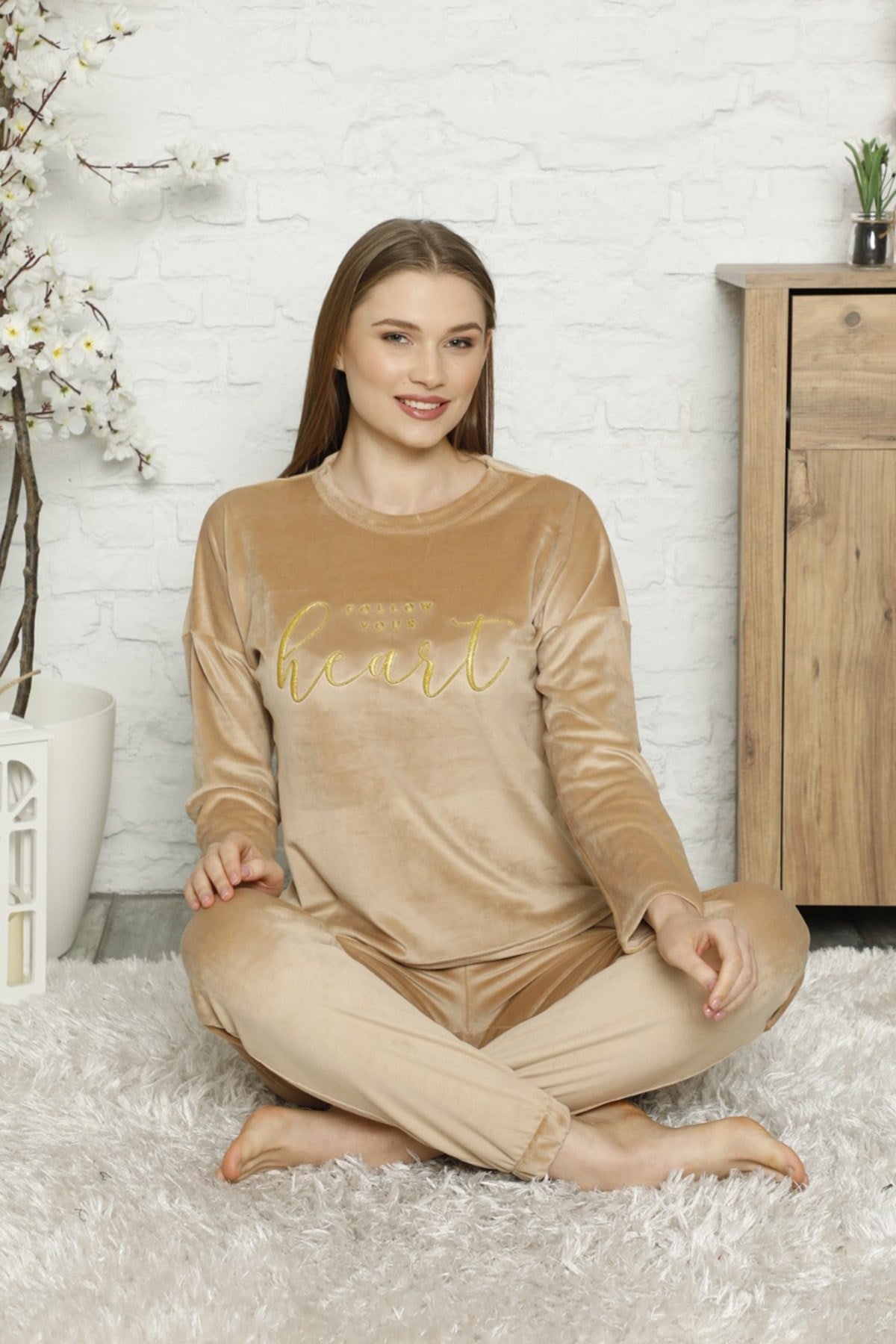 Likralı Kadife Pijama Takımı