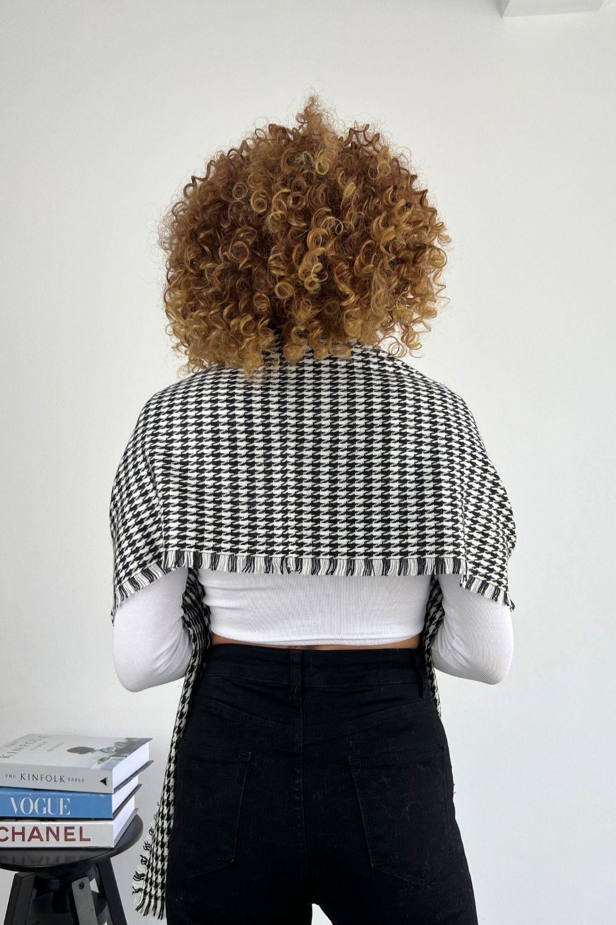 Monica Desenli Şal Beyaz