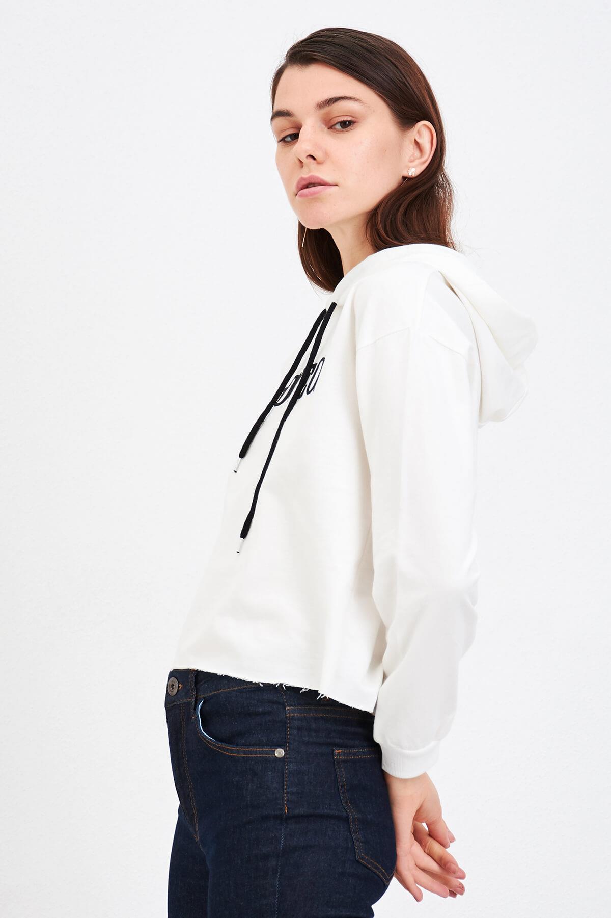 Nakışlı Sweatshirt Beyaz