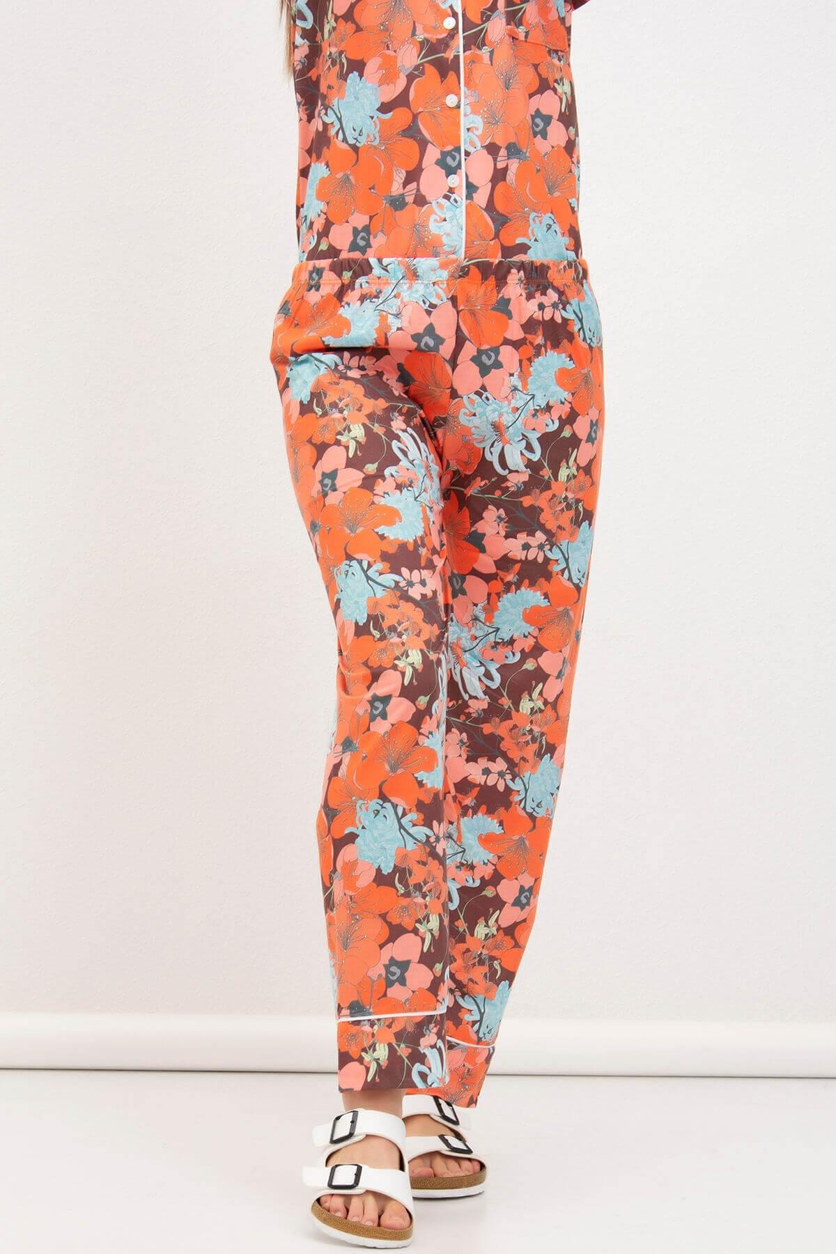 Önden Düğmeli Çiçekli Viskon Pijama Takımı