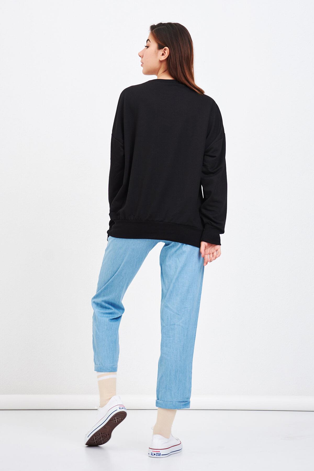 Parlak Yazı Detaylı Sweat Siyah