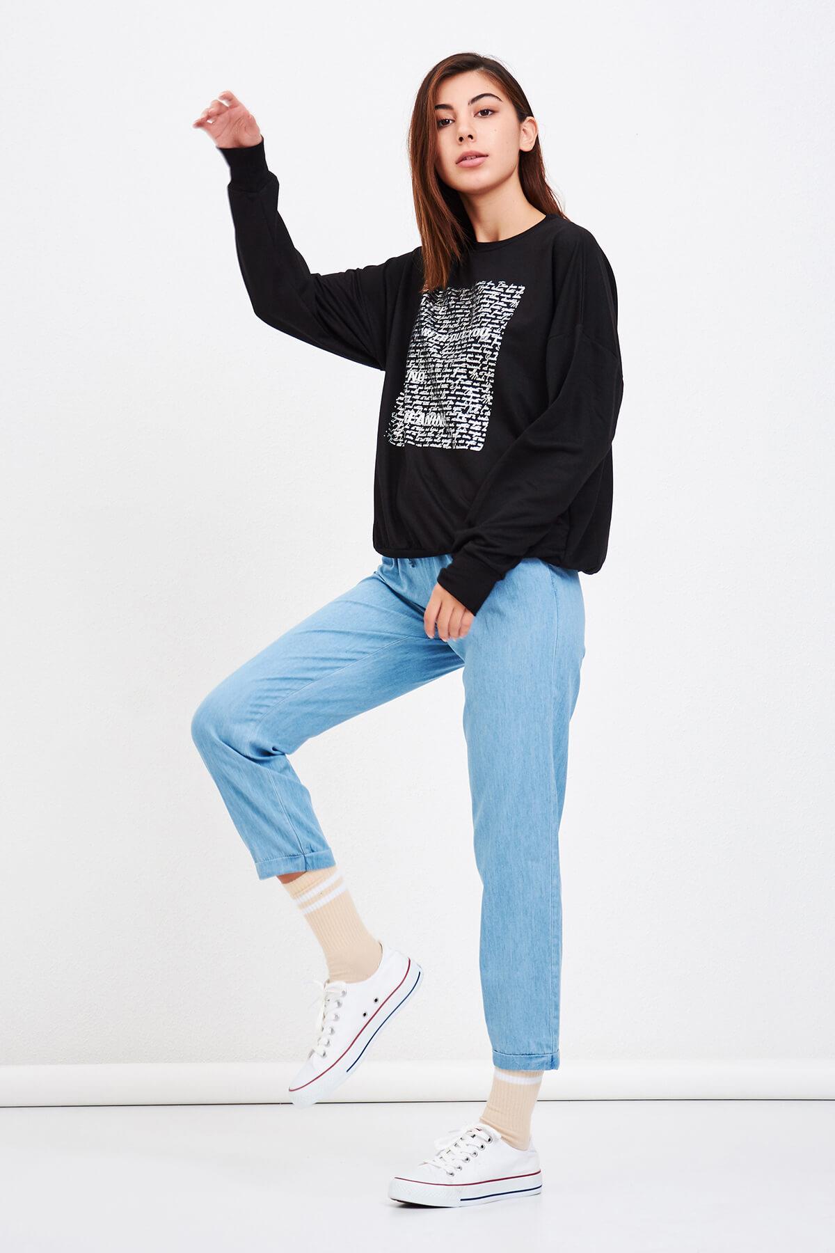 Parlak Yazı Detaylı Sweat Siyah