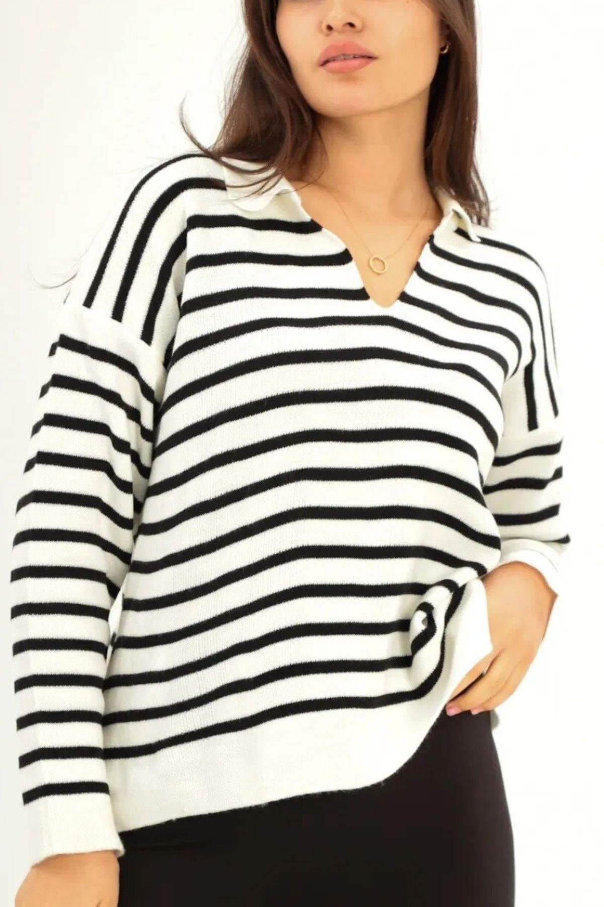 Polo Yaka Çizgi Desenli Salaş Triko Bluz Beyaz