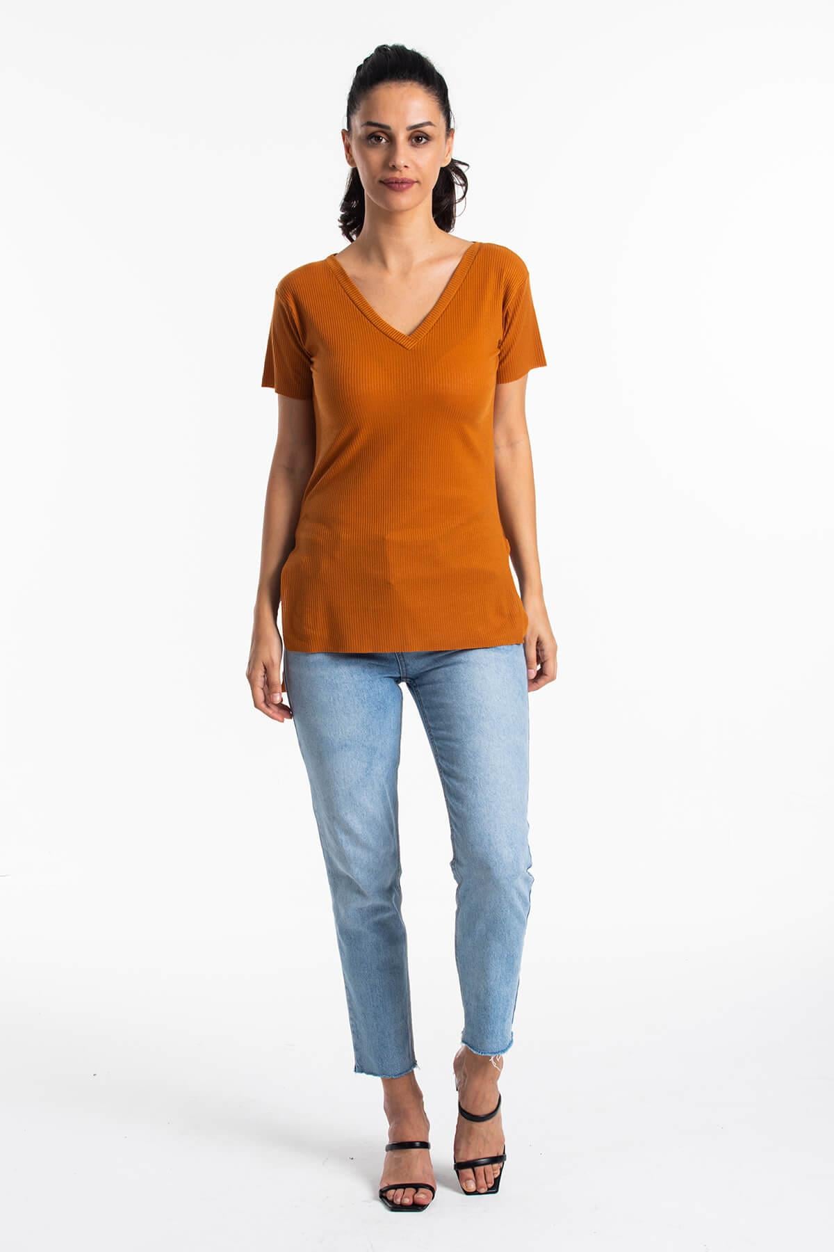 V Yaka Yırtmaçlı Kaşkorse T-Shirt Taba