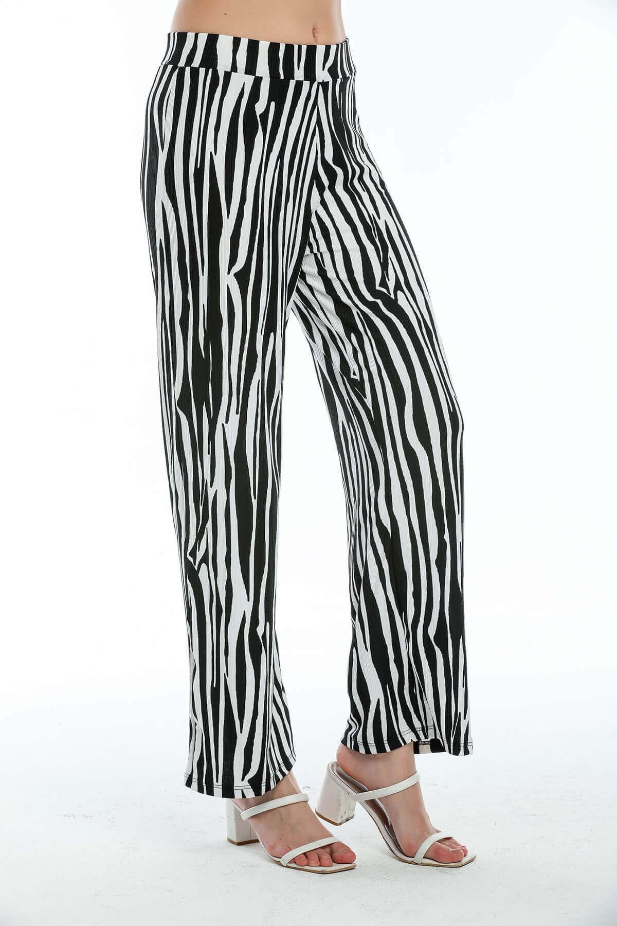 Zebra Desenli Bol Pantolon Beyaz