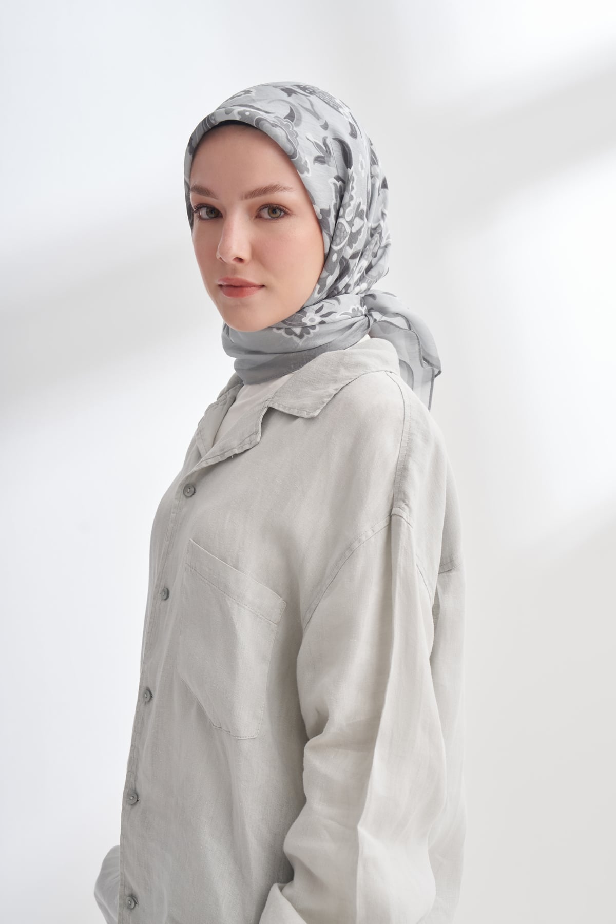 ANATOLIAN BLOOM DESEN THE TENCEL EDIT EŞARP - GÜMÜŞ