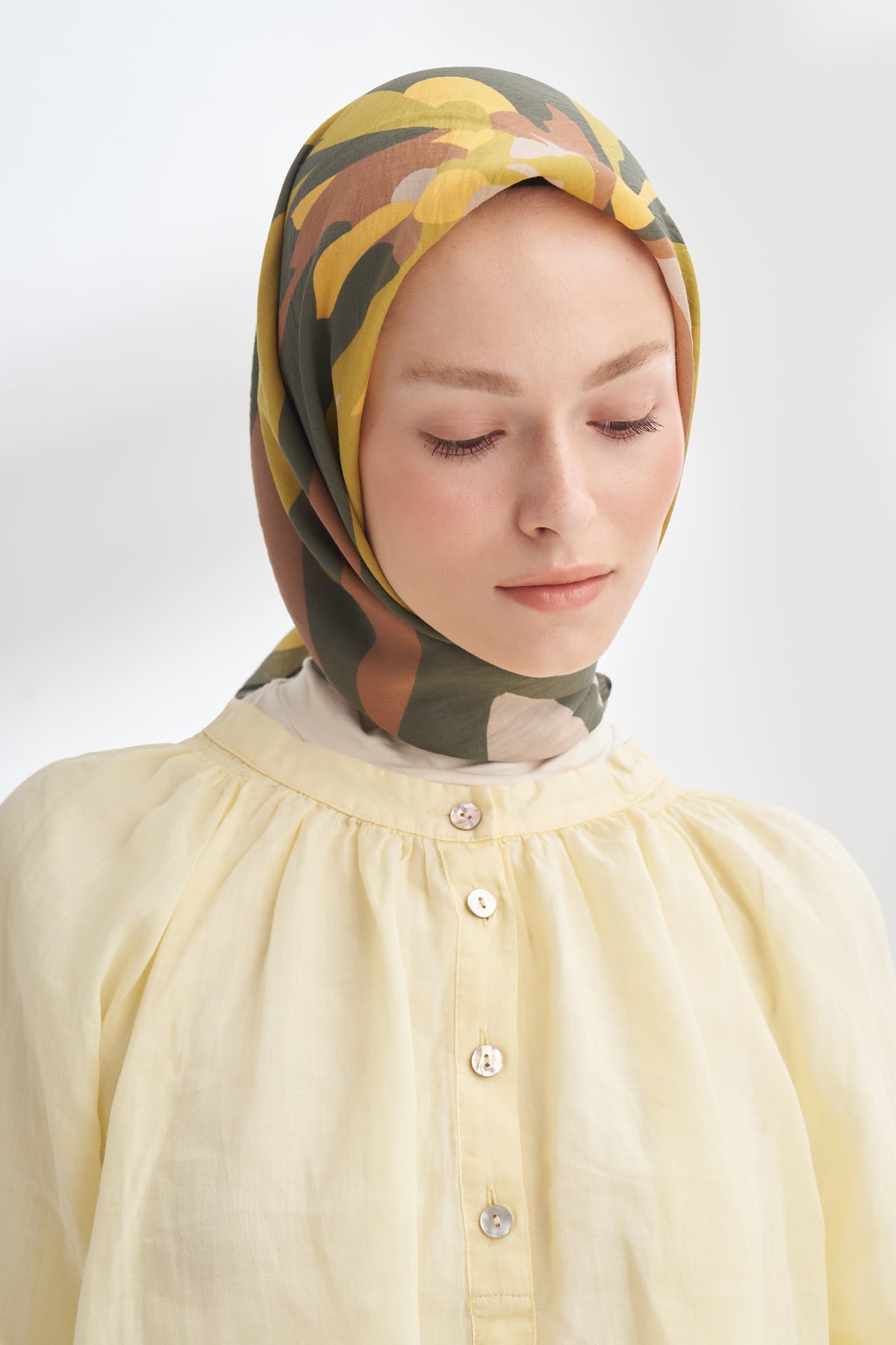 BLOOM FLOW DESEN THE TENCEL EDIT EŞARP - KETEN YEŞİLİ