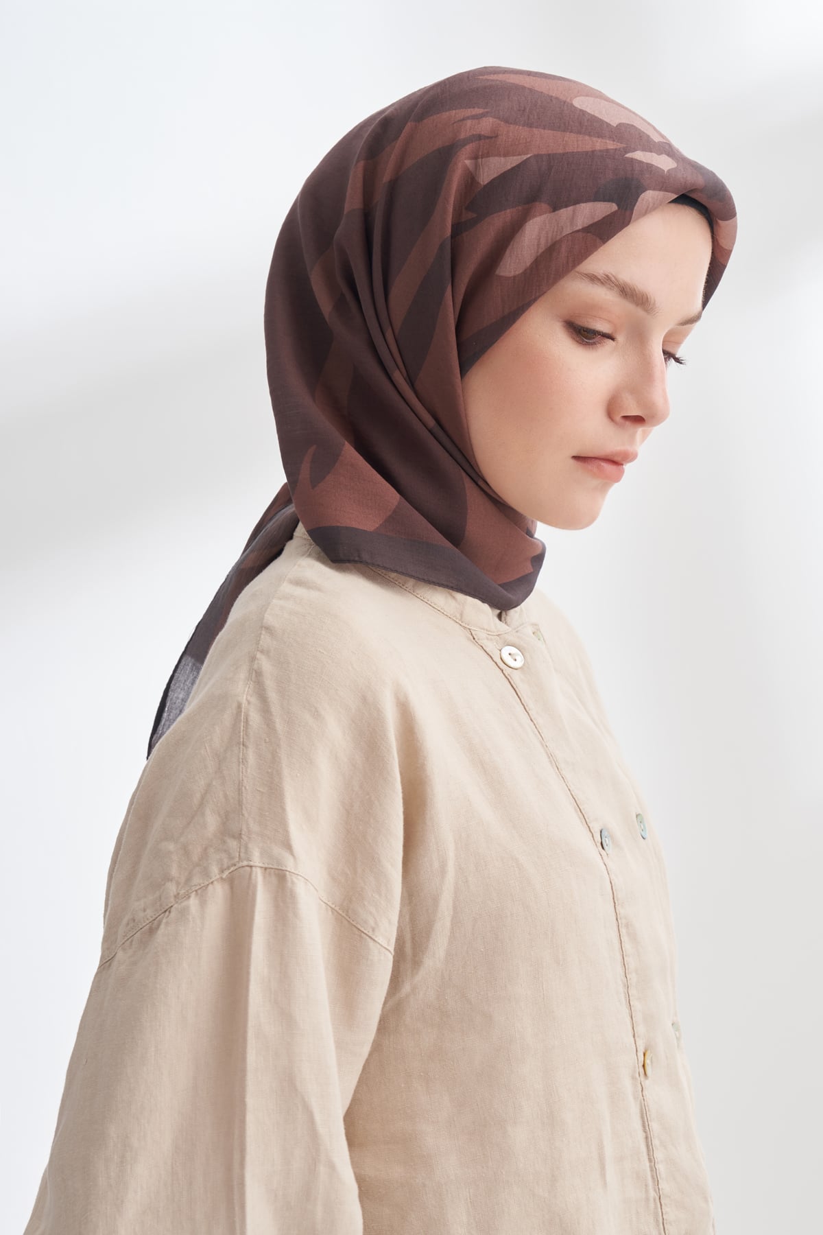 BLOOM FLOW DESEN THE TENCEL EDIT EŞARP - BİTTER