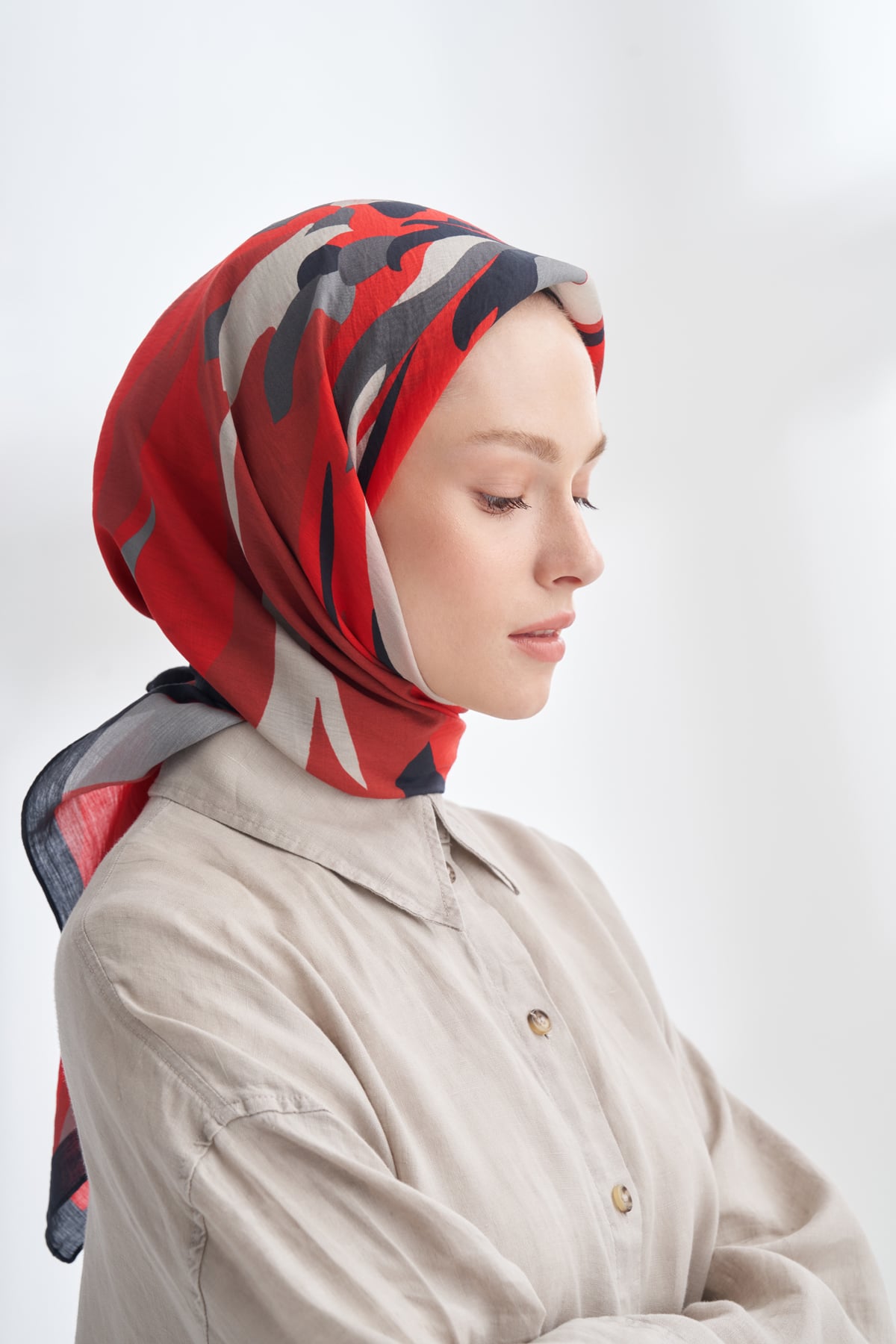 BLOOM FLOW DESEN THE TENCEL EDIT EŞARP - LACİVERT - KIRMIZI