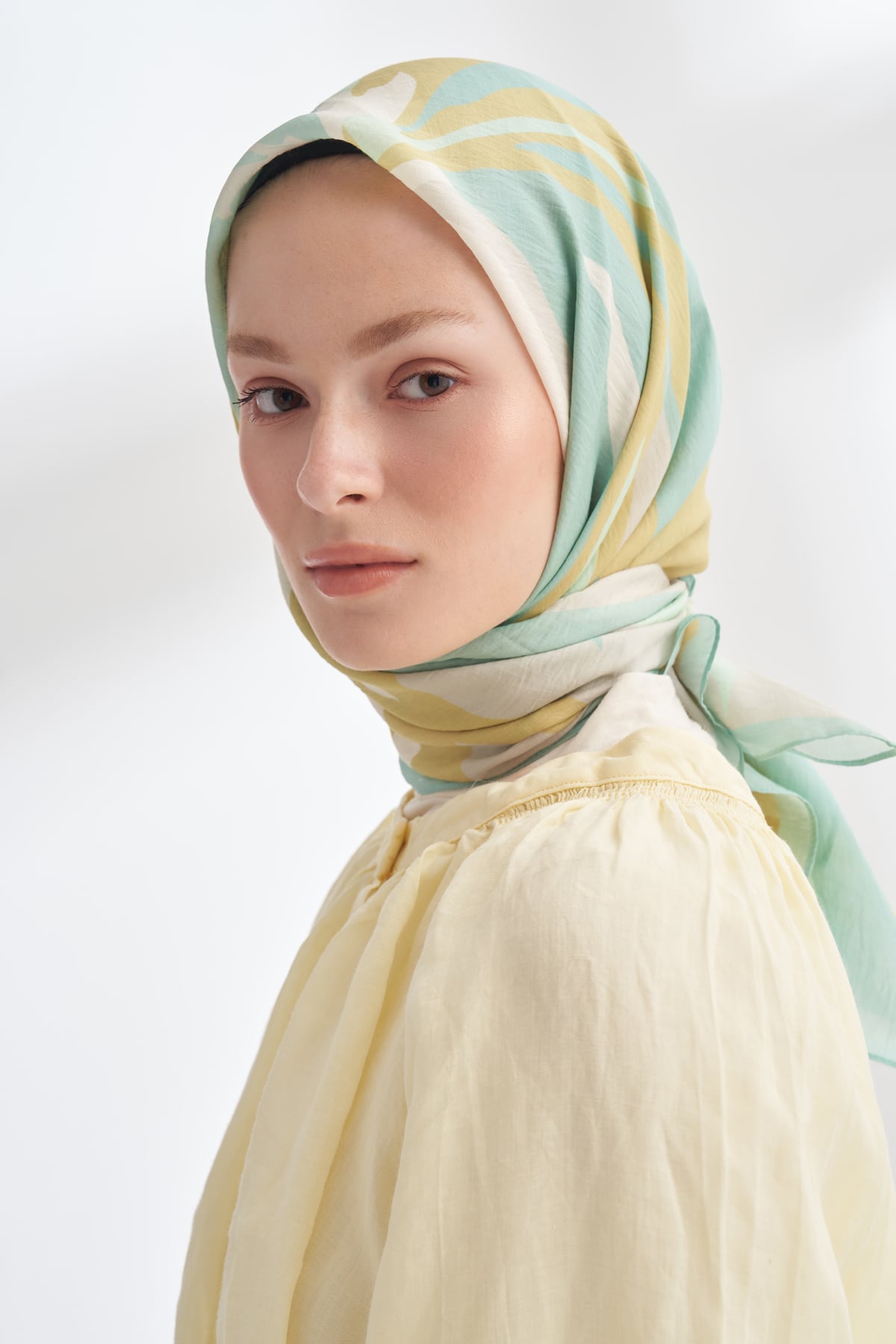 BLOOM FLOW DESEN THE TENCEL EDIT EŞARP - MİNT