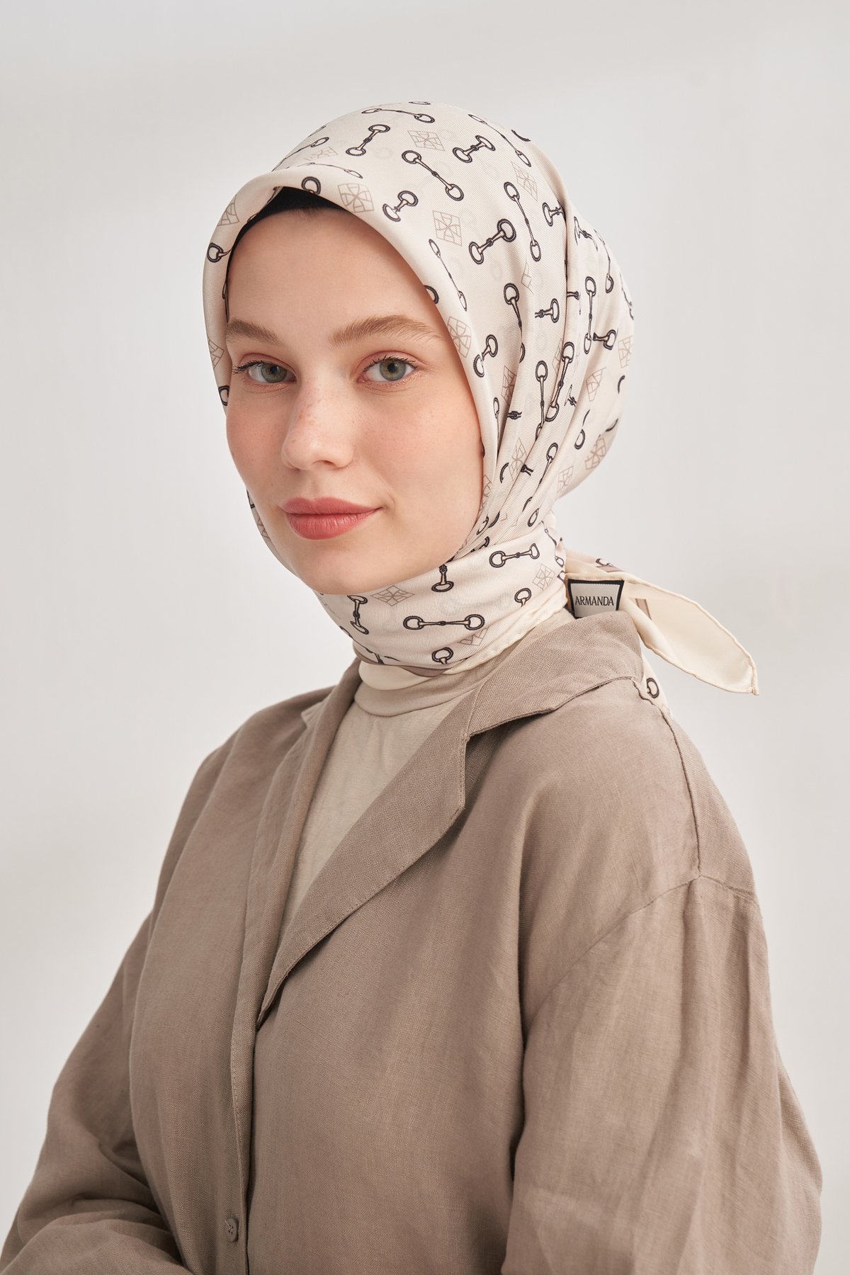 CHAIN DESEN TWILL İPEK EŞARP - KREM