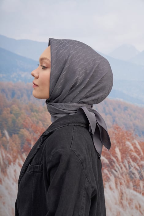 COTTON MONOGRAM EŞARP - FÜME