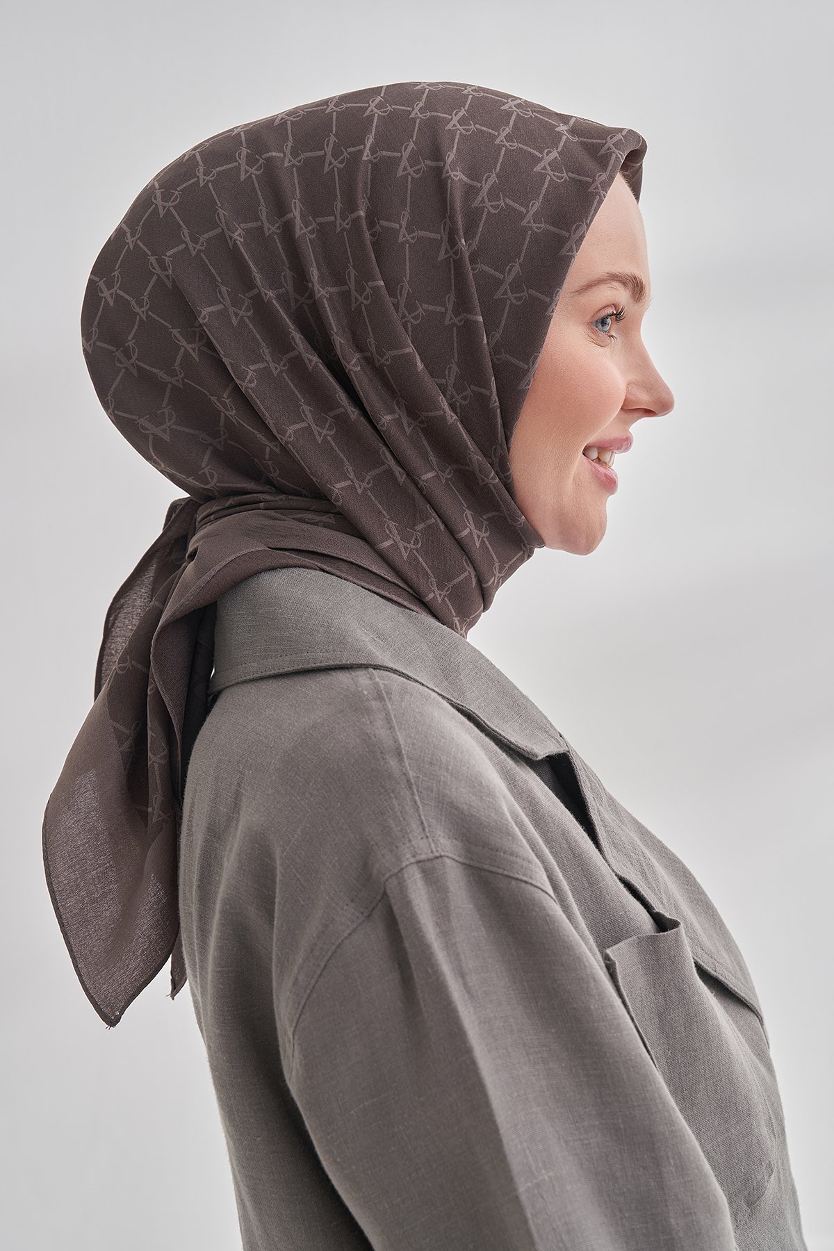 COTTON MONOGRAM ZİNCİR DESEN EŞARP - ÇİKOLATA