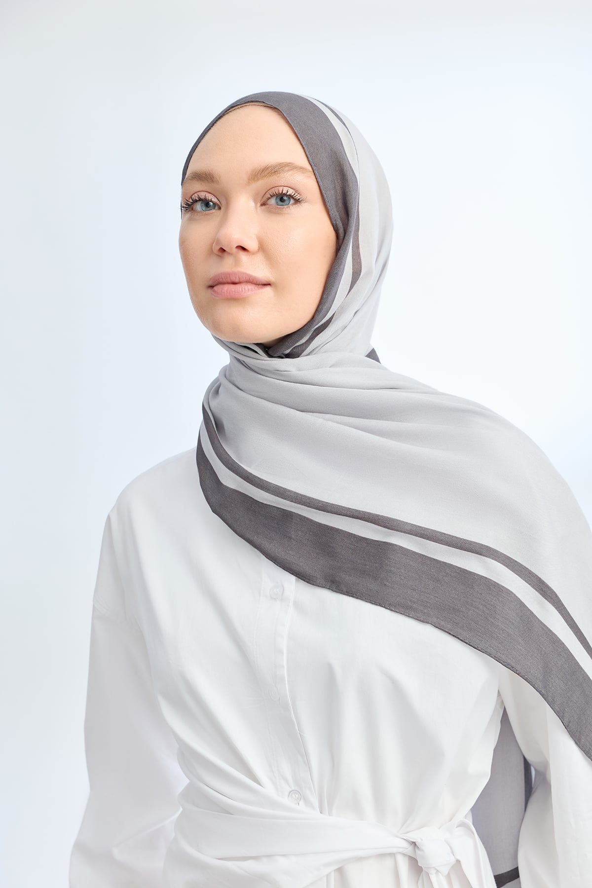 ELEGANT HARMONY FRAME DESEN ŞAL - GRİ - FÜME