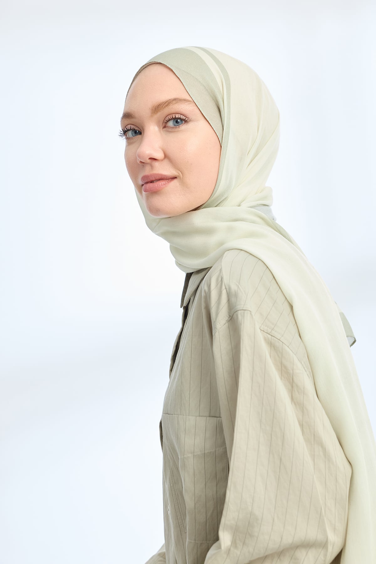 ELEGANT HARMONY FRAME DESEN ŞAL - KREM - MENTOL