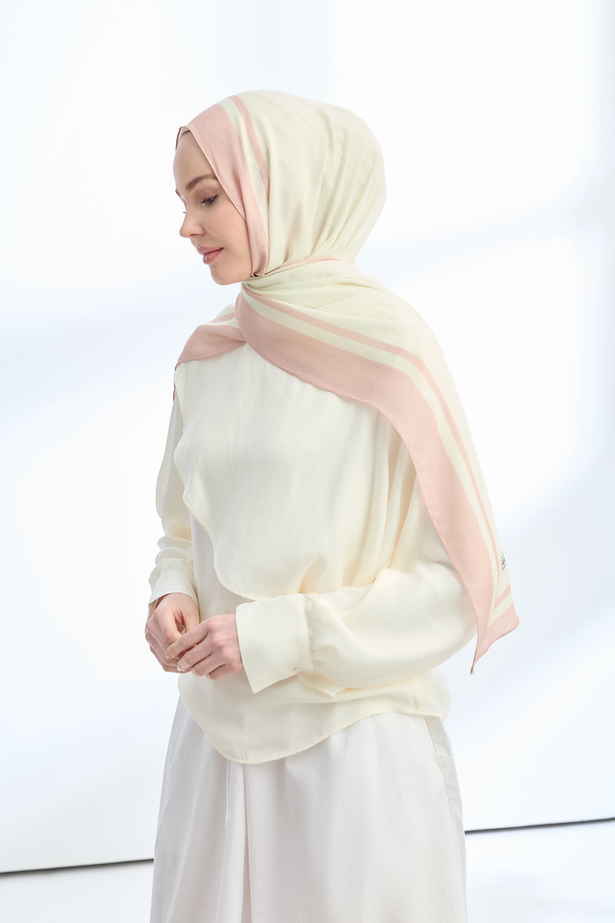 ELEGANT HARMONY FRAME DESEN ŞAL - KREM - PUDRA