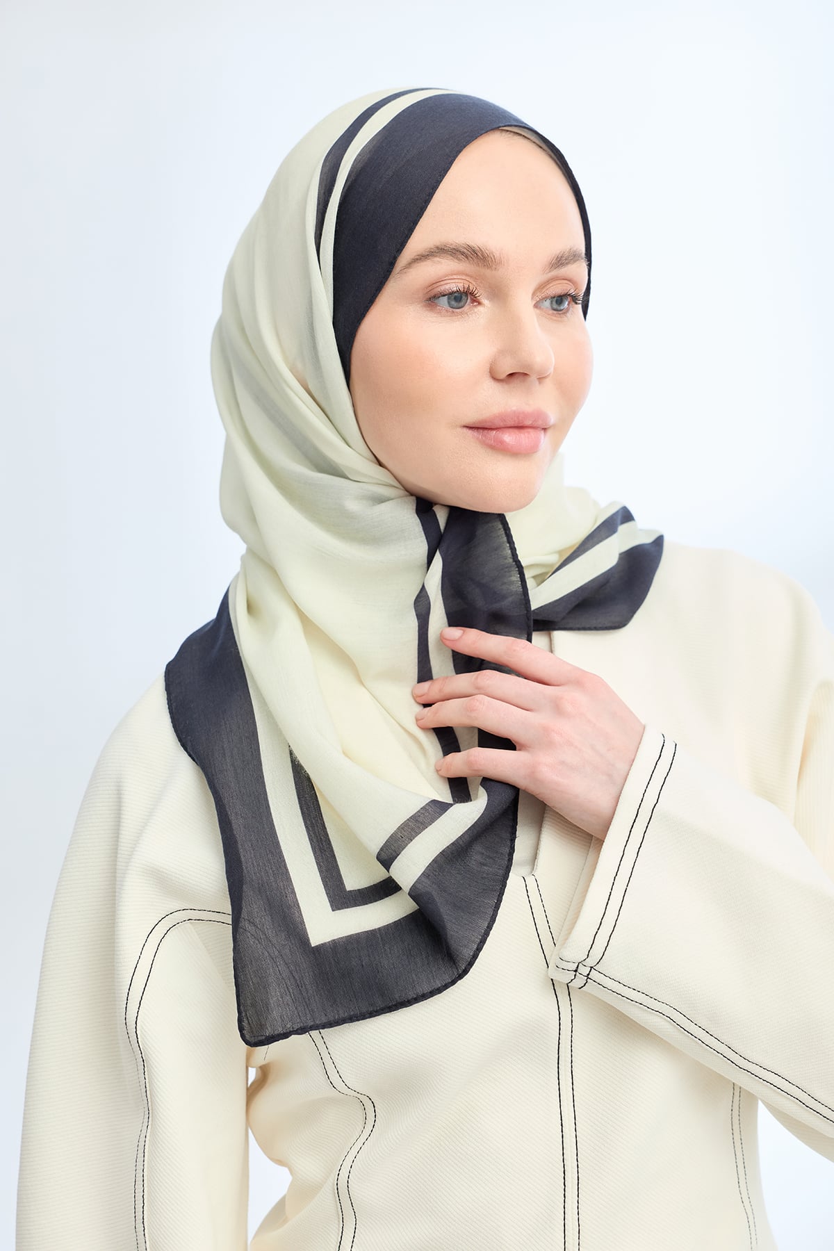 ELEGANT HARMONY FRAME DESEN ŞAL - KREM - SİYAH