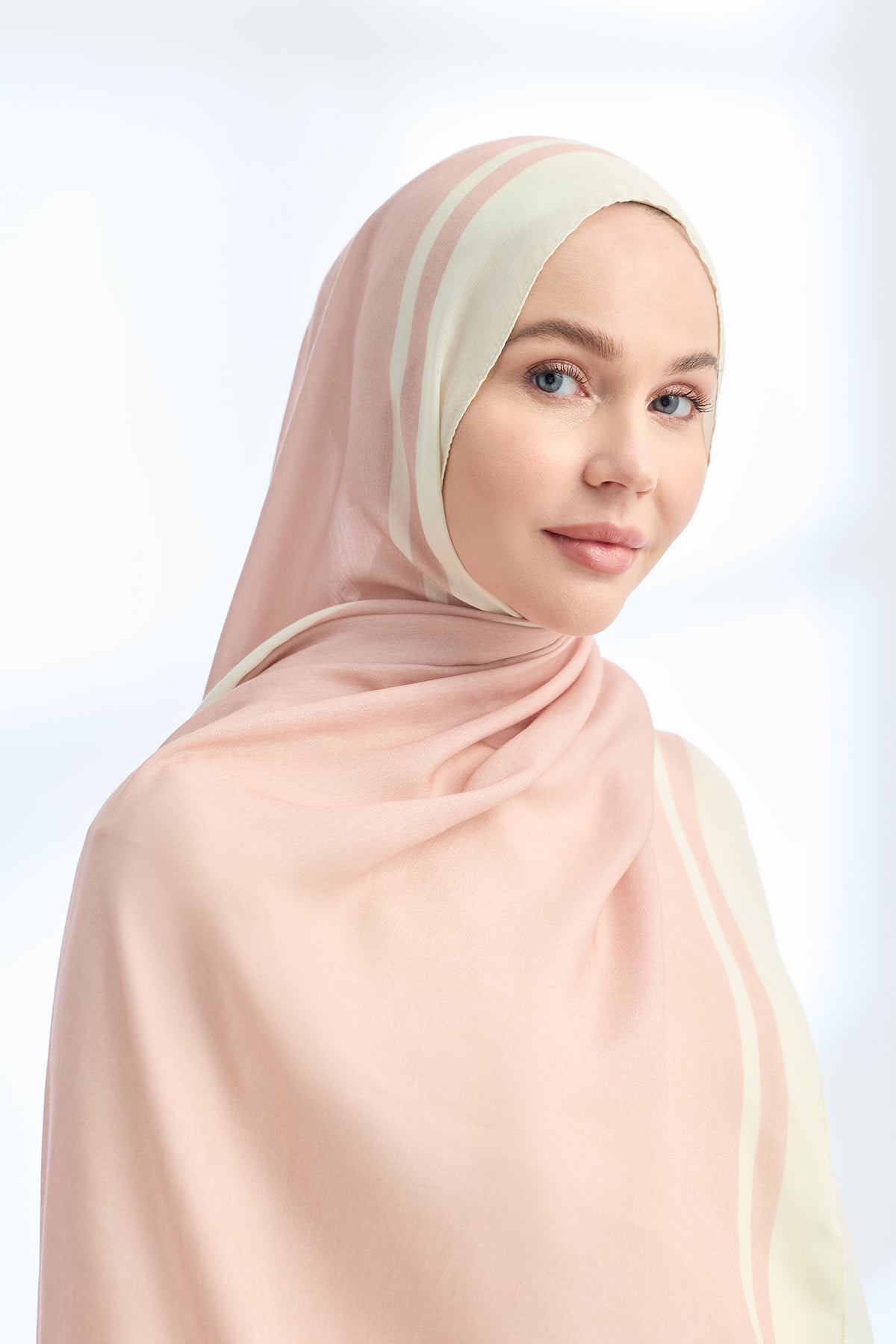 ELEGANT HARMONY FRAME DESEN ŞAL - PUDRA