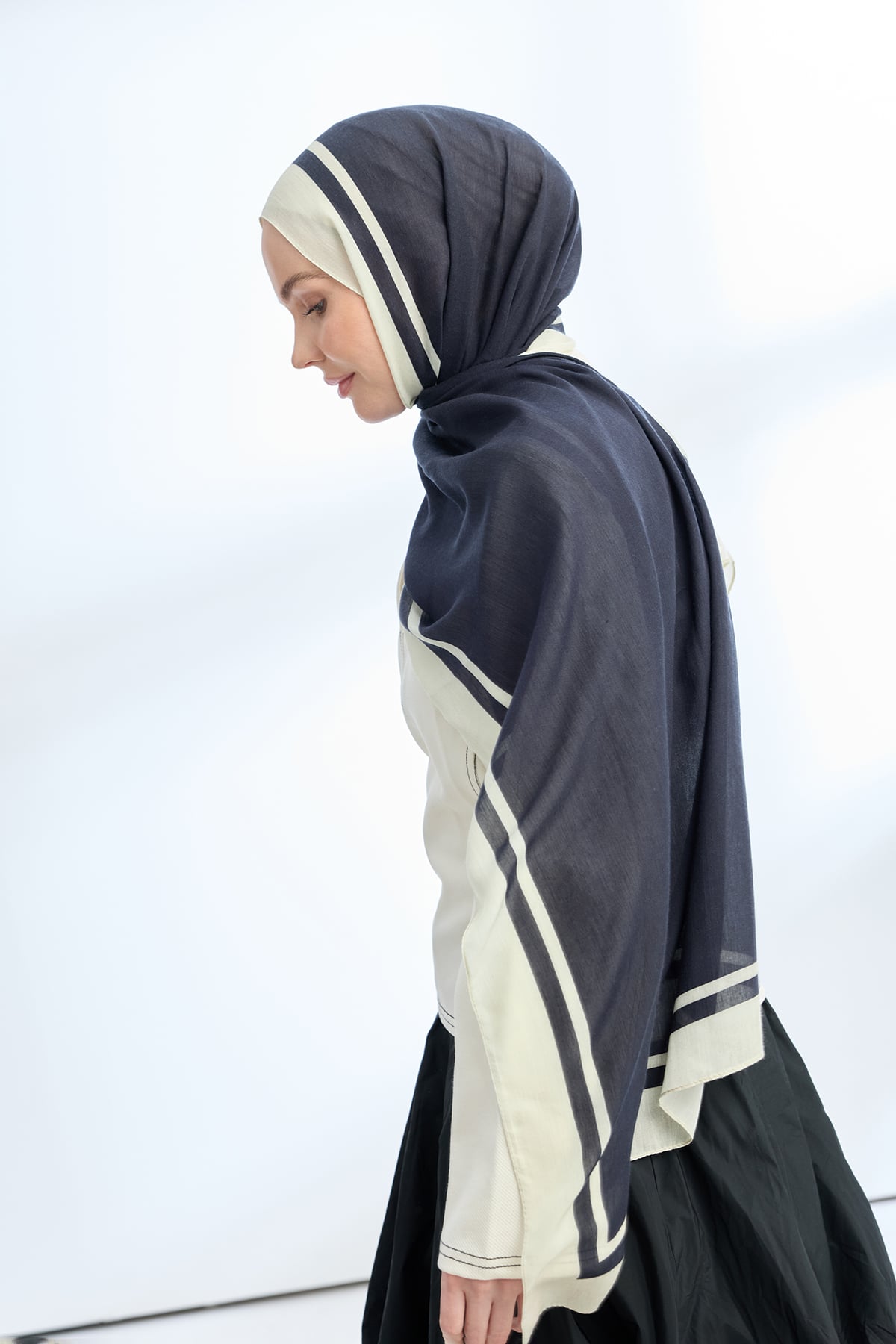 ELEGANT HARMONY FRAME DESEN ŞAL - SİYAH - KREM