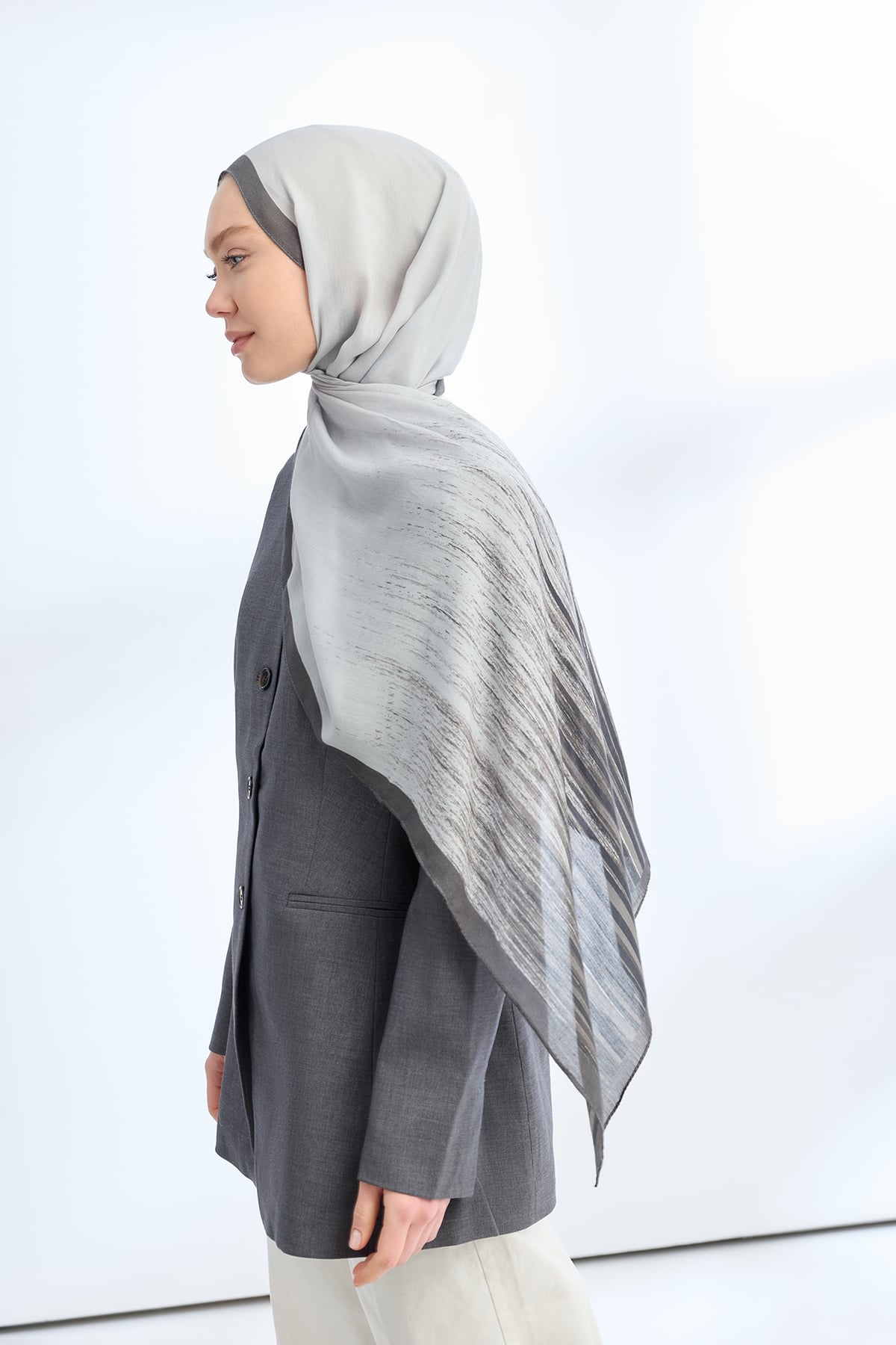 ELEGANT HARMONY LINORA DESEN ŞAL  - GÜMÜŞ - FÜME