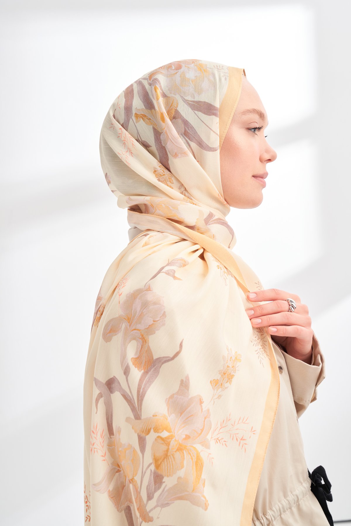 FLORAL ARCHIVE AVELINE DESEN ŞAL - BAL SARISI