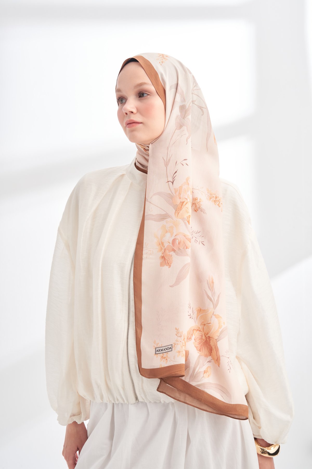 FLORAL ARCHIVE AVELINE DESEN ŞAL - SÜTLÜ KAHVE - EKRU