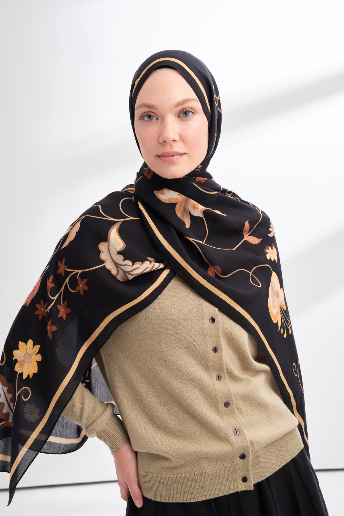 FLORAL ARCHIVE FIORA DESEN ŞAL - SİYAH