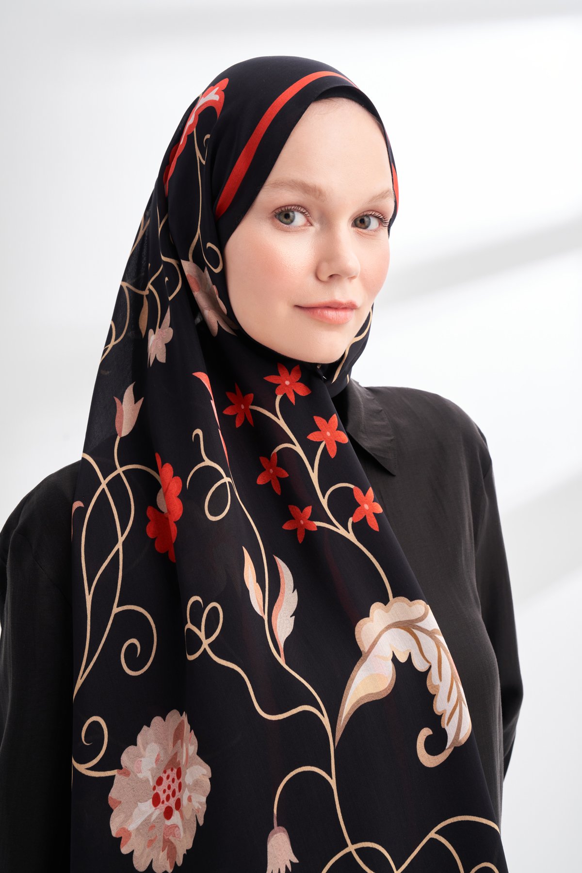 FLORAL ARCHIVE FIORA DESEN ŞAL - SİYAH - KIRMIZI