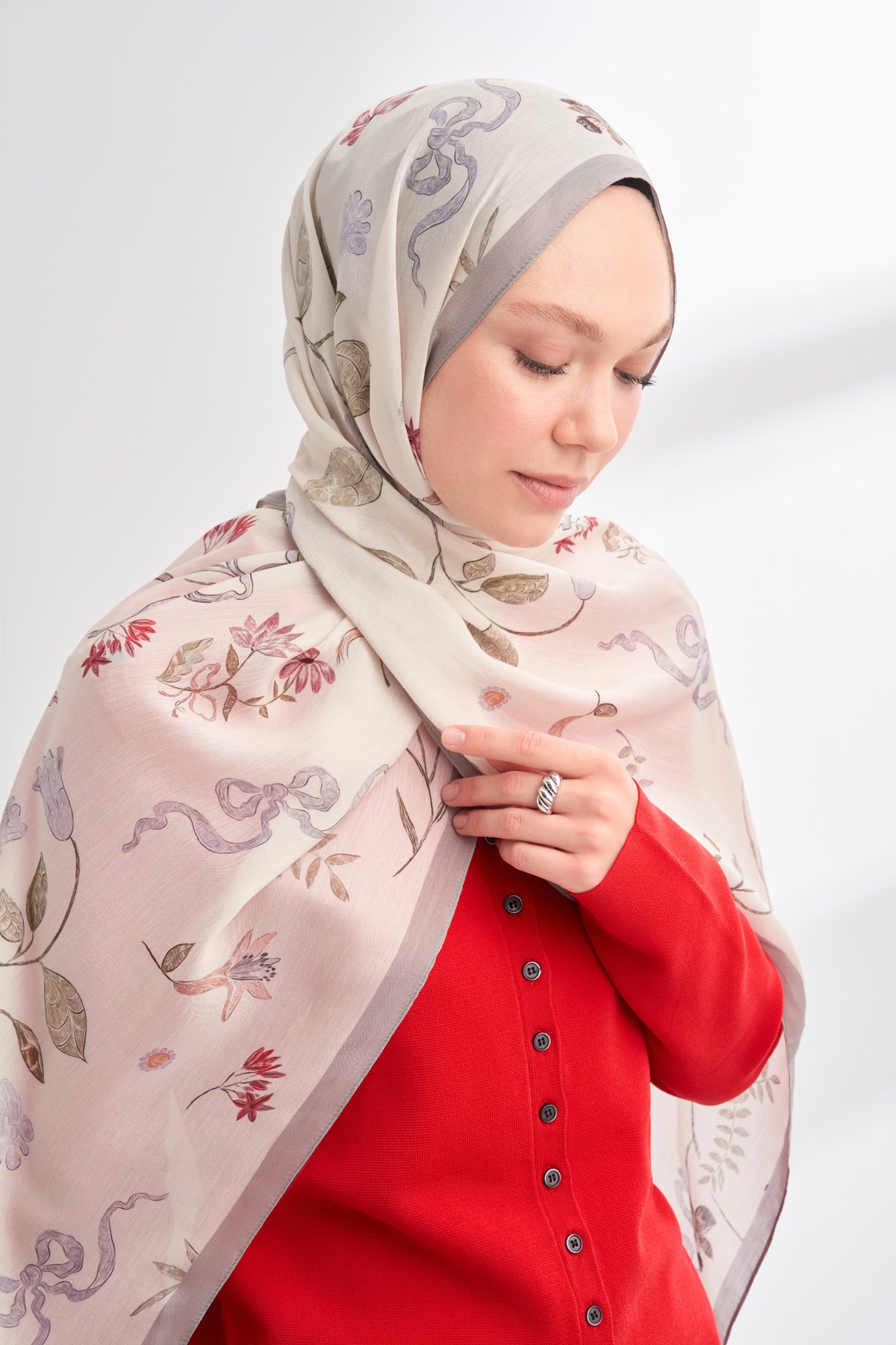 FLORAL ARCHIVE LAVINIA DESEN ŞAL - AÇIK GRİ