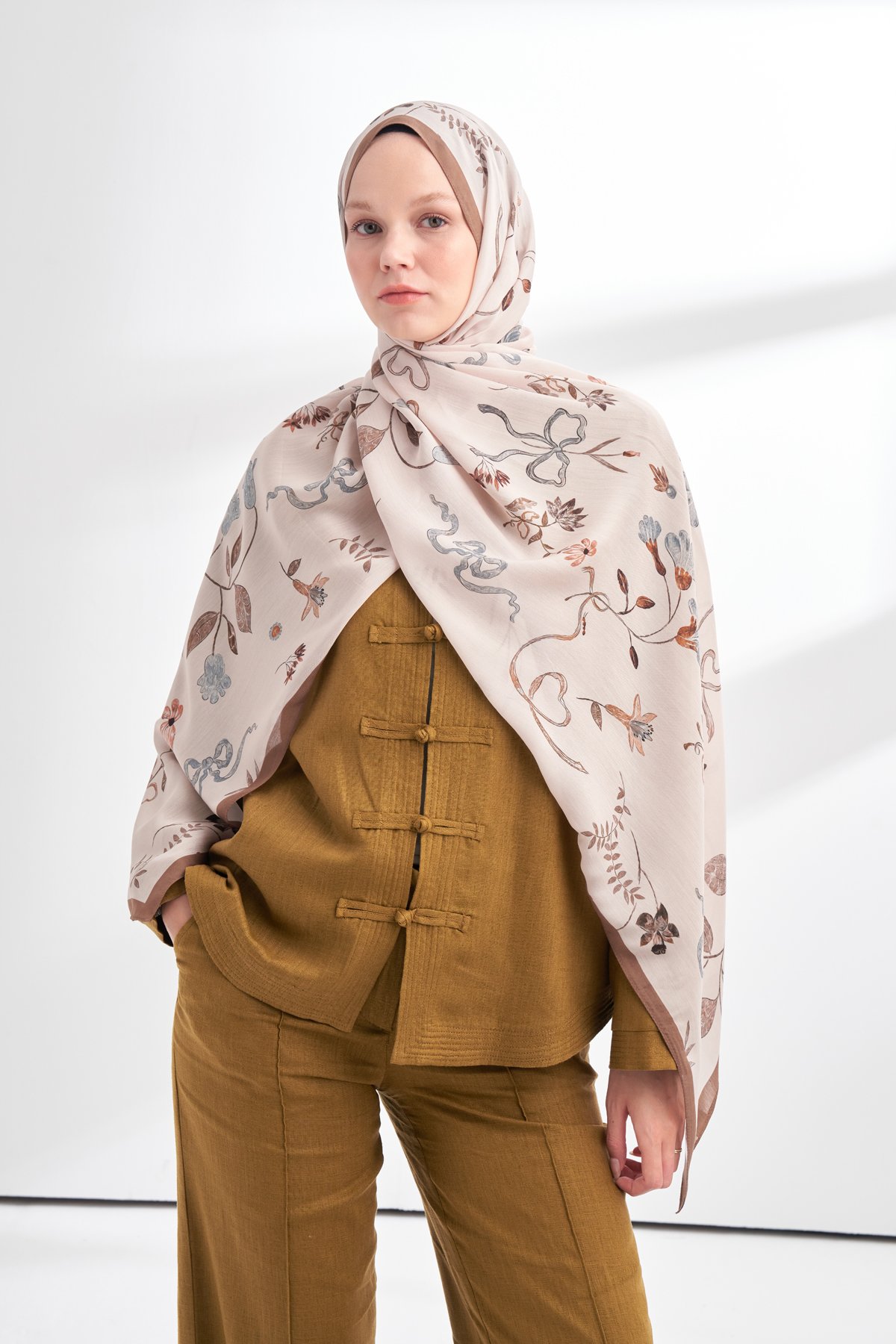 FLORAL ARCHIVE LAVINIA DESEN ŞAL - CAMEL