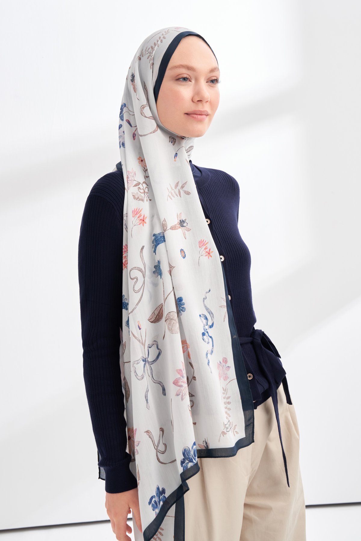 FLORAL ARCHIVE LAVINIA DESEN ŞAL - LACİVERT - EKRU