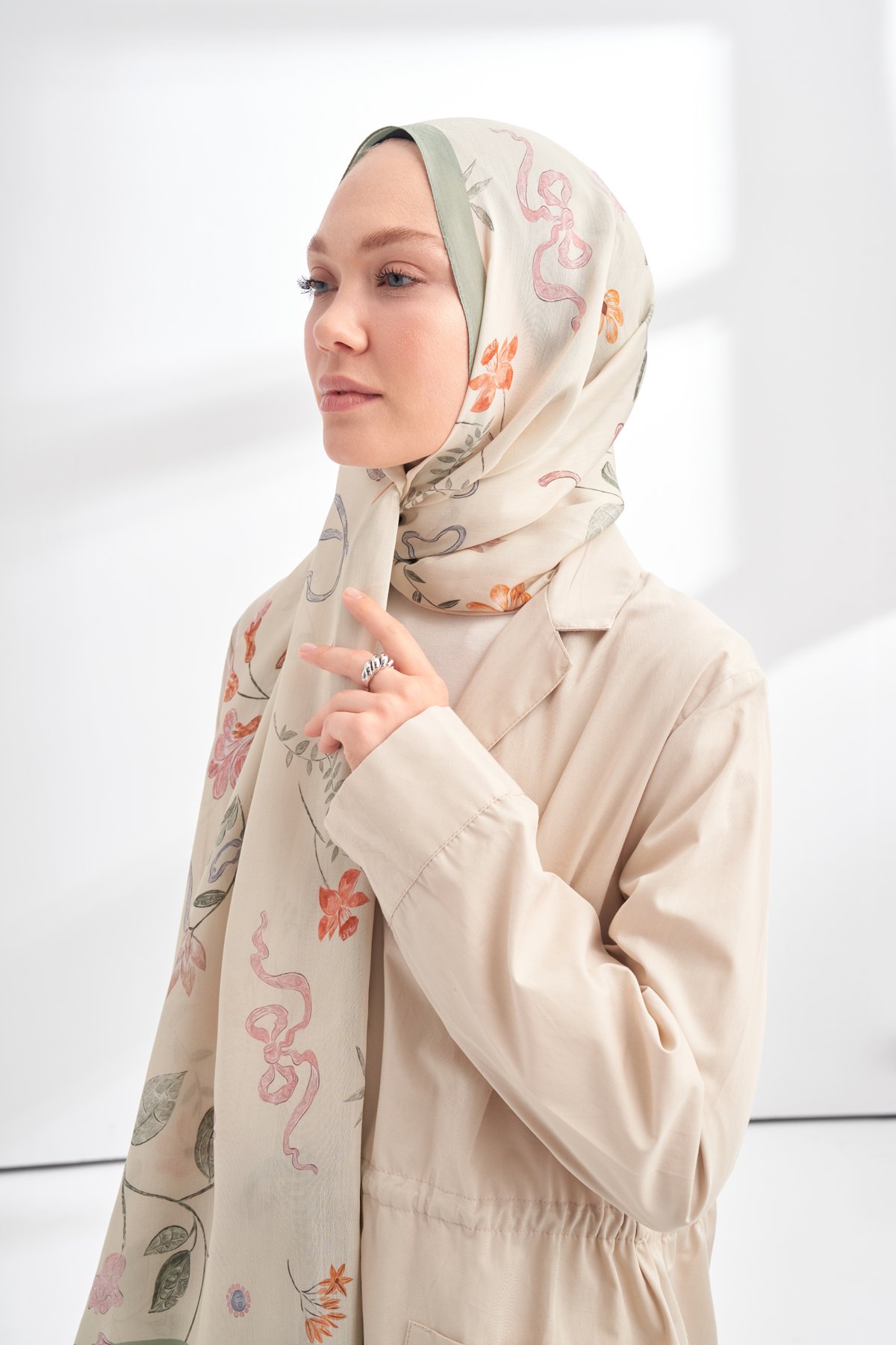 FLORAL ARCHIVE LAVINIA DESEN ŞAL - NİL YEŞİLİ
