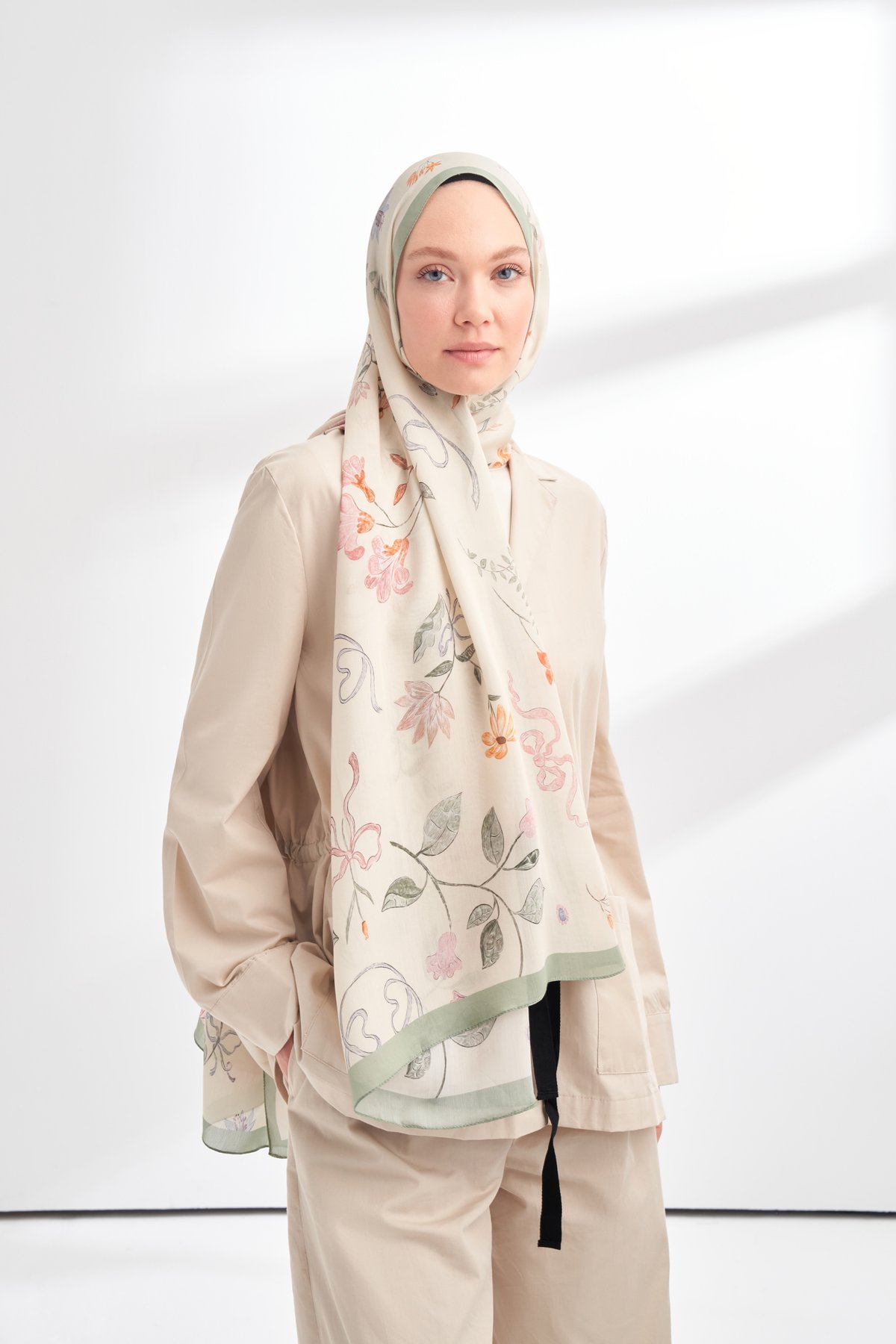 FLORAL ARCHIVE LAVINIA DESEN ŞAL - NİL YEŞİLİ
