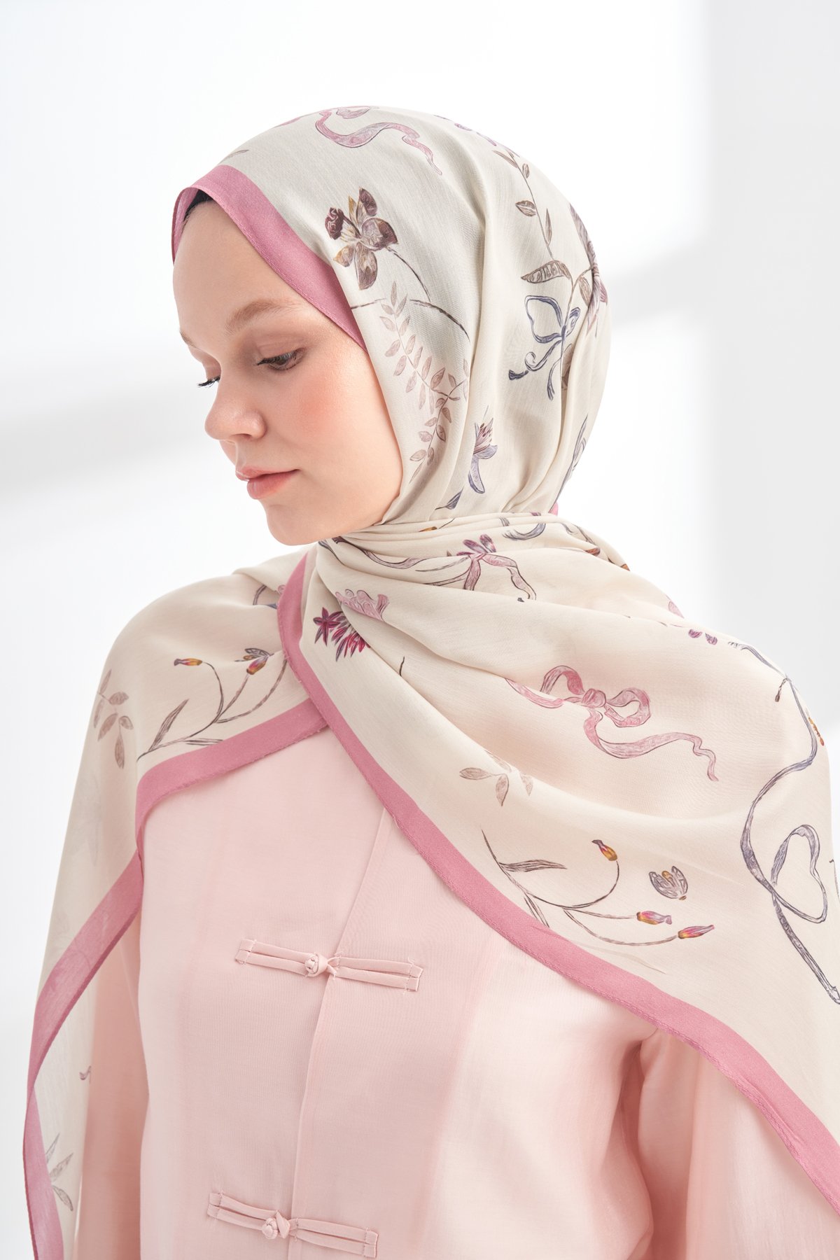 FLORAL ARCHIVE LAVINIA DESEN ŞAL - PUDRA