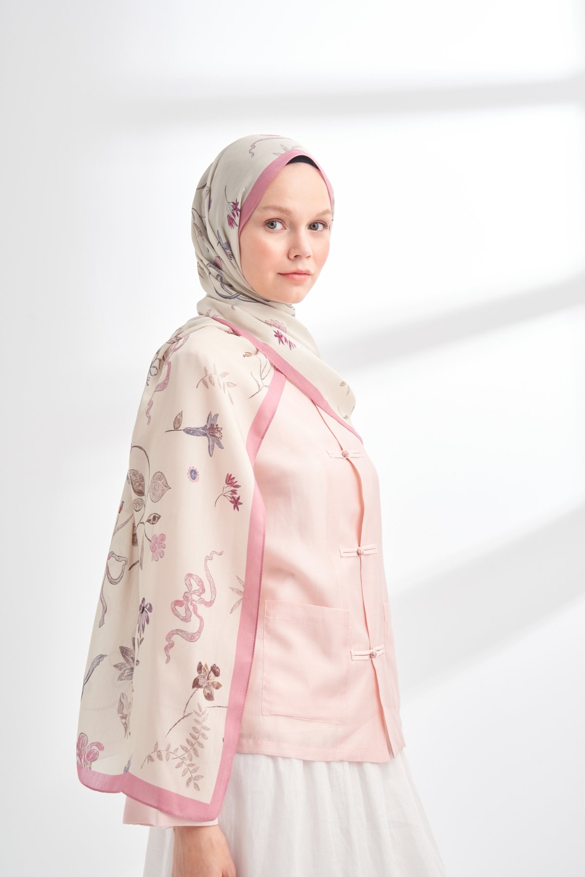 FLORAL ARCHIVE LAVINIA DESEN ŞAL - PUDRA