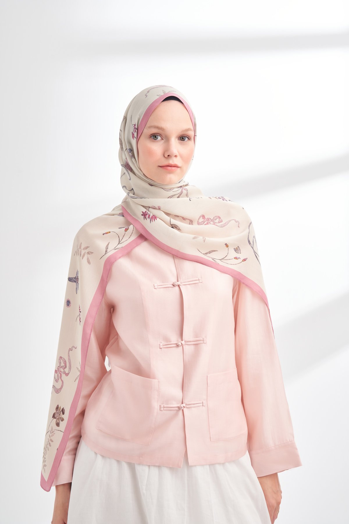 FLORAL ARCHIVE LAVINIA DESEN ŞAL - PUDRA