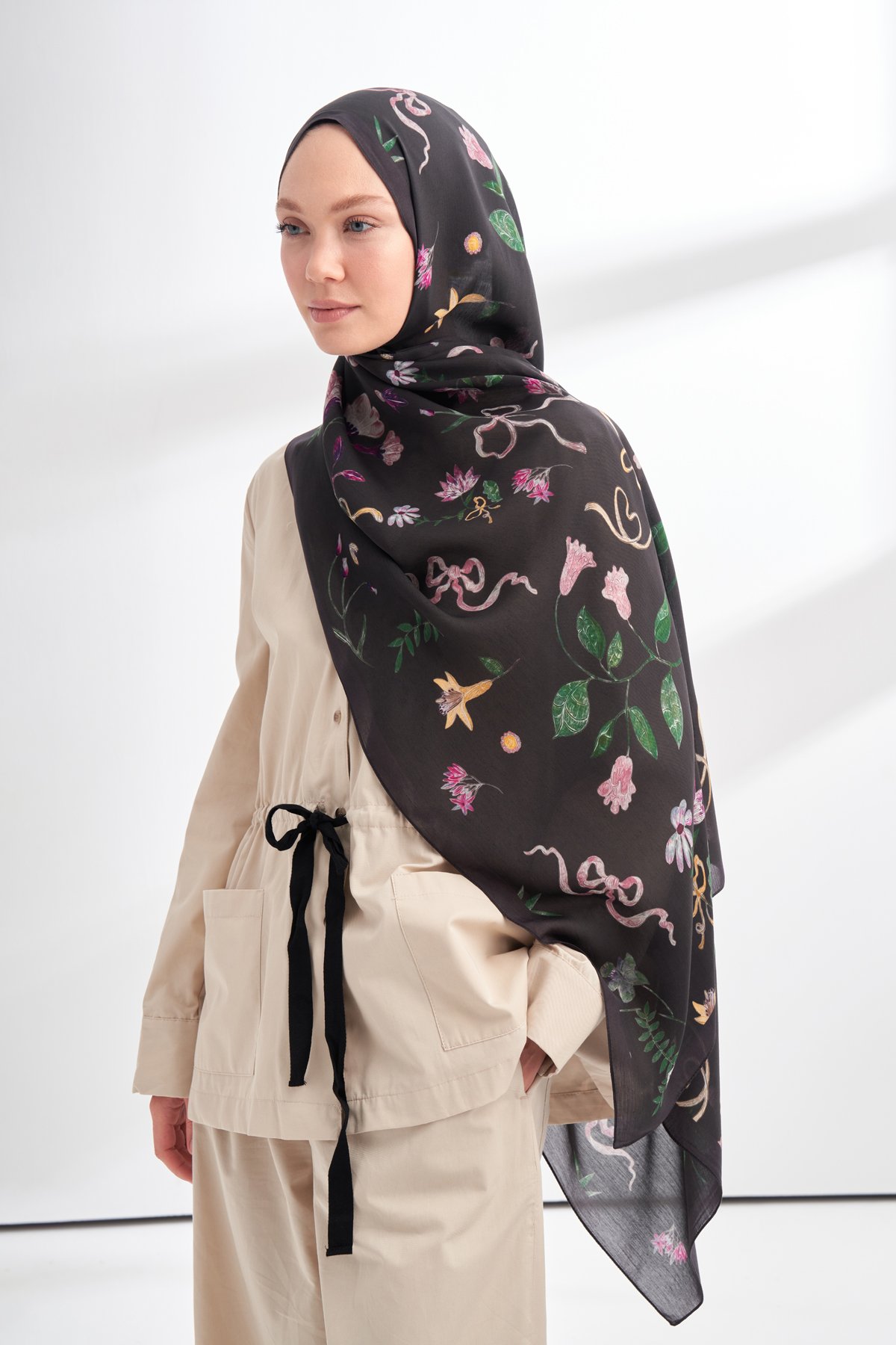 FLORAL ARCHIVE LAVINIA DESEN ŞAL - SİYAH - ZÜMRÜT
